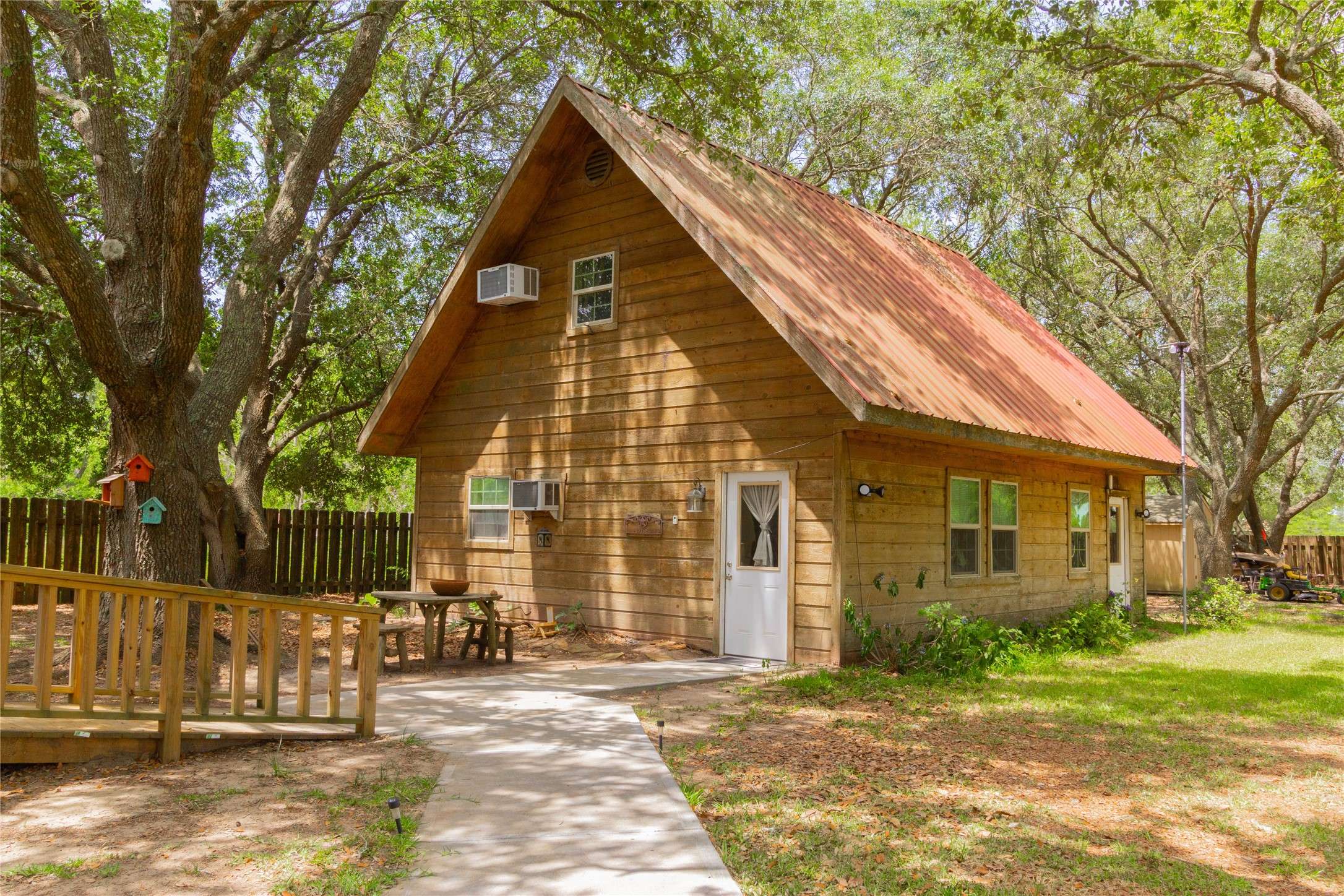 Anahuac, TX 77514,516 E Lane 2