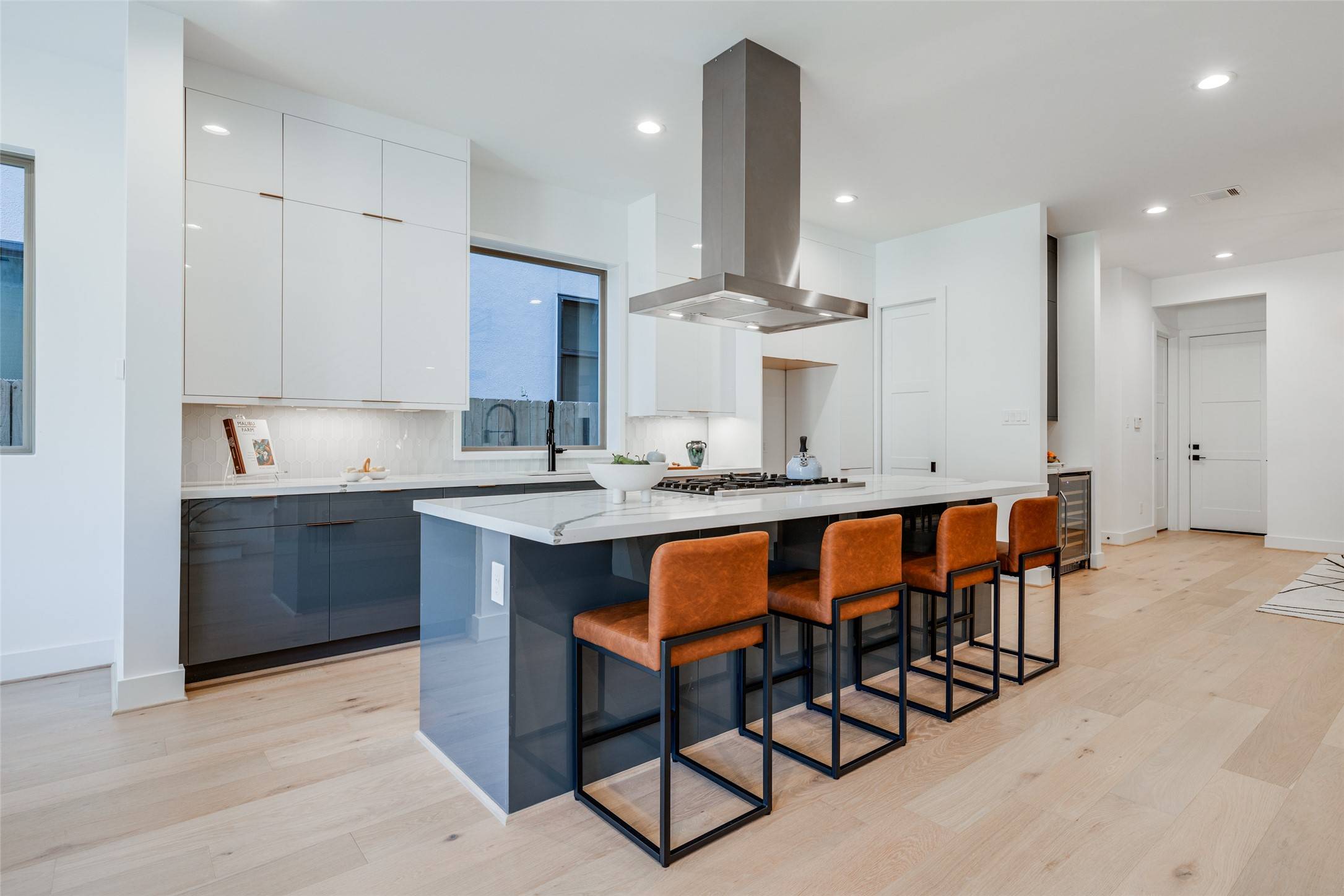 Houston, TX 77019,1937 W CLAY ST