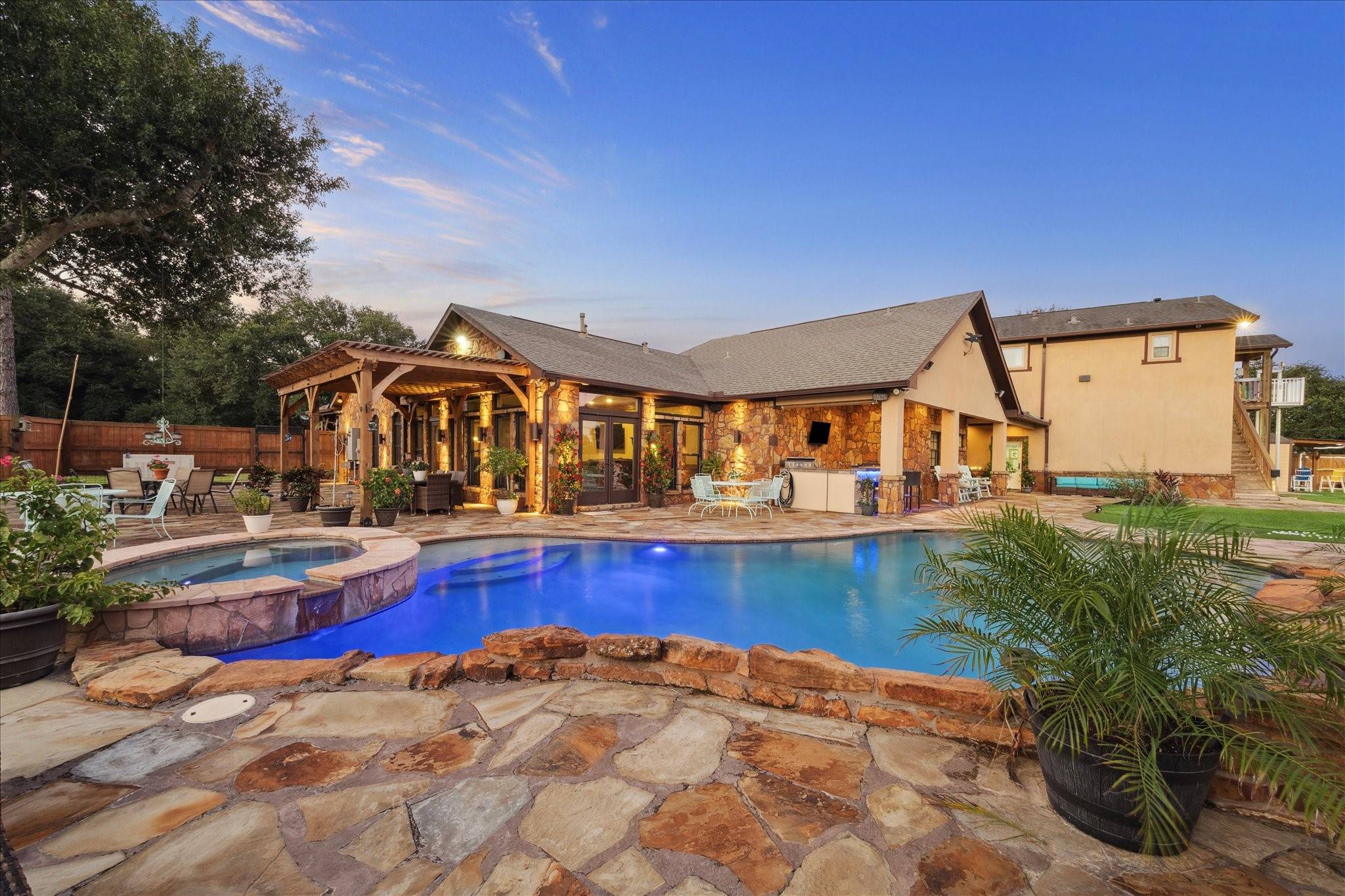 Alvin, TX 77511,5022 Riverview DR