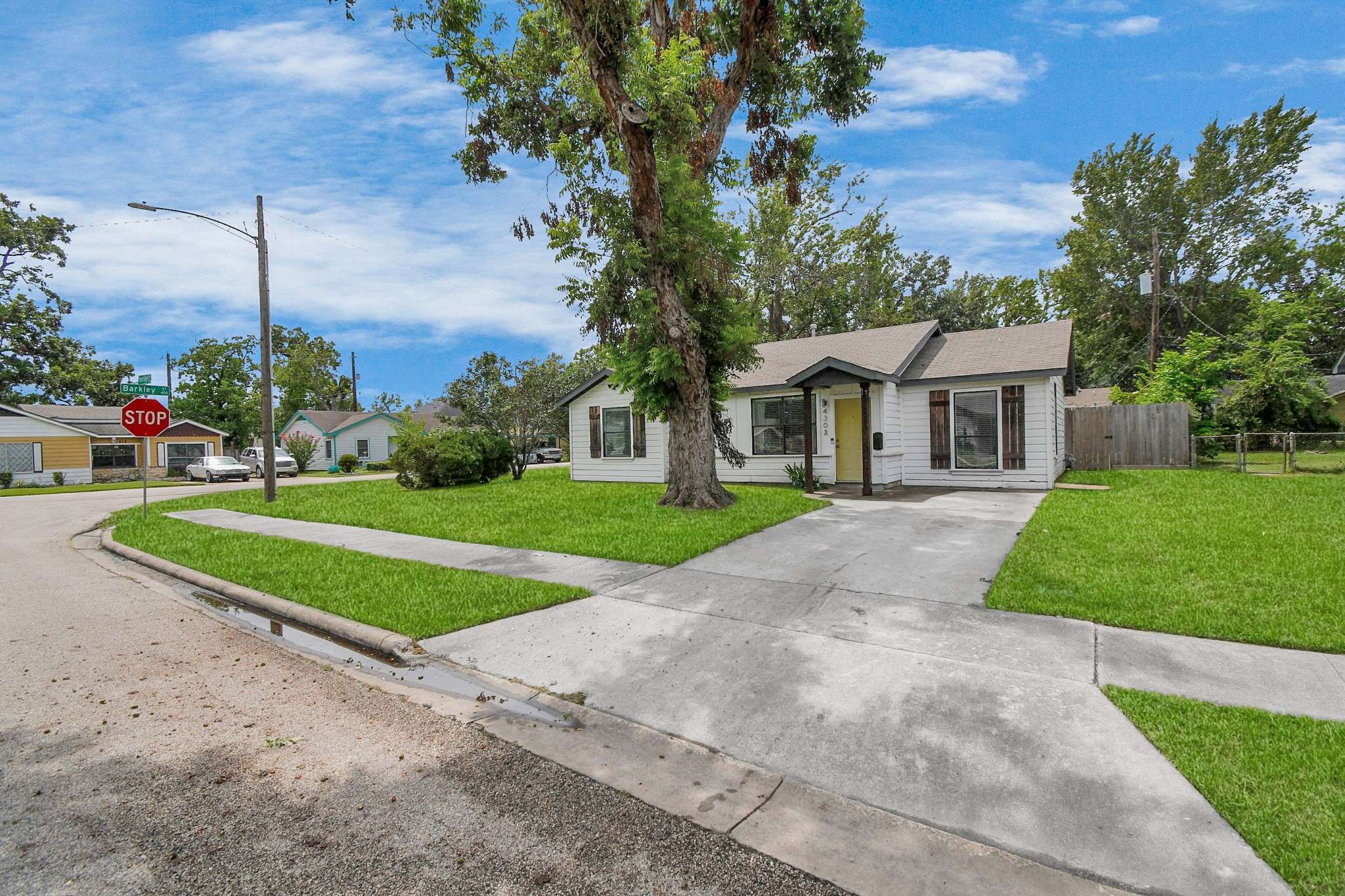Houston, TX 77022,4303 Herridge ST