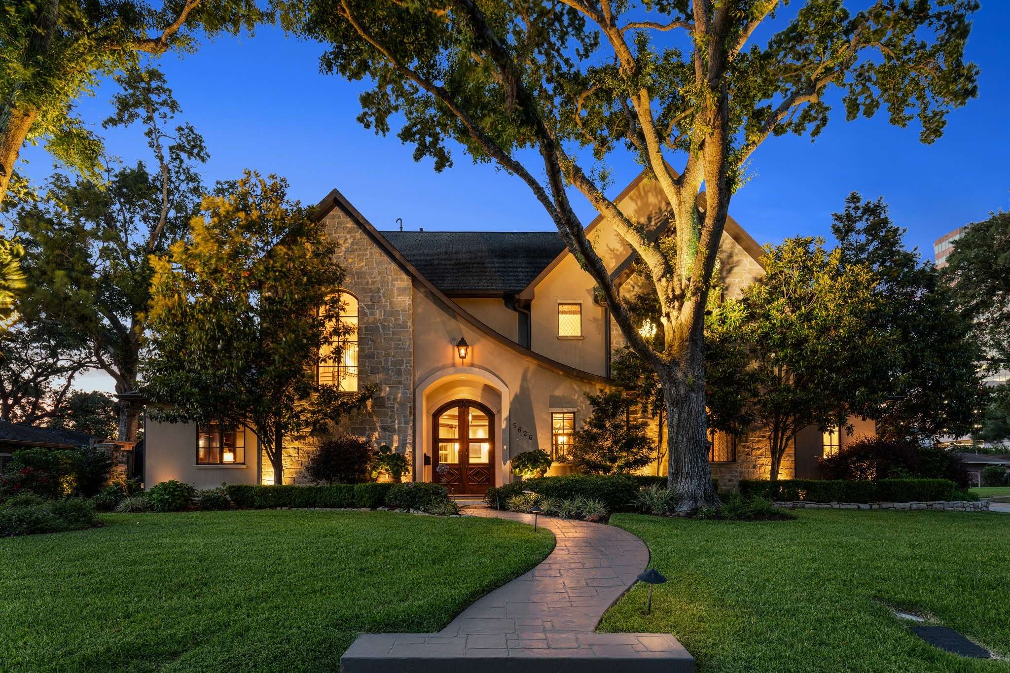 Houston, TX 77056,5626 Willers WAY