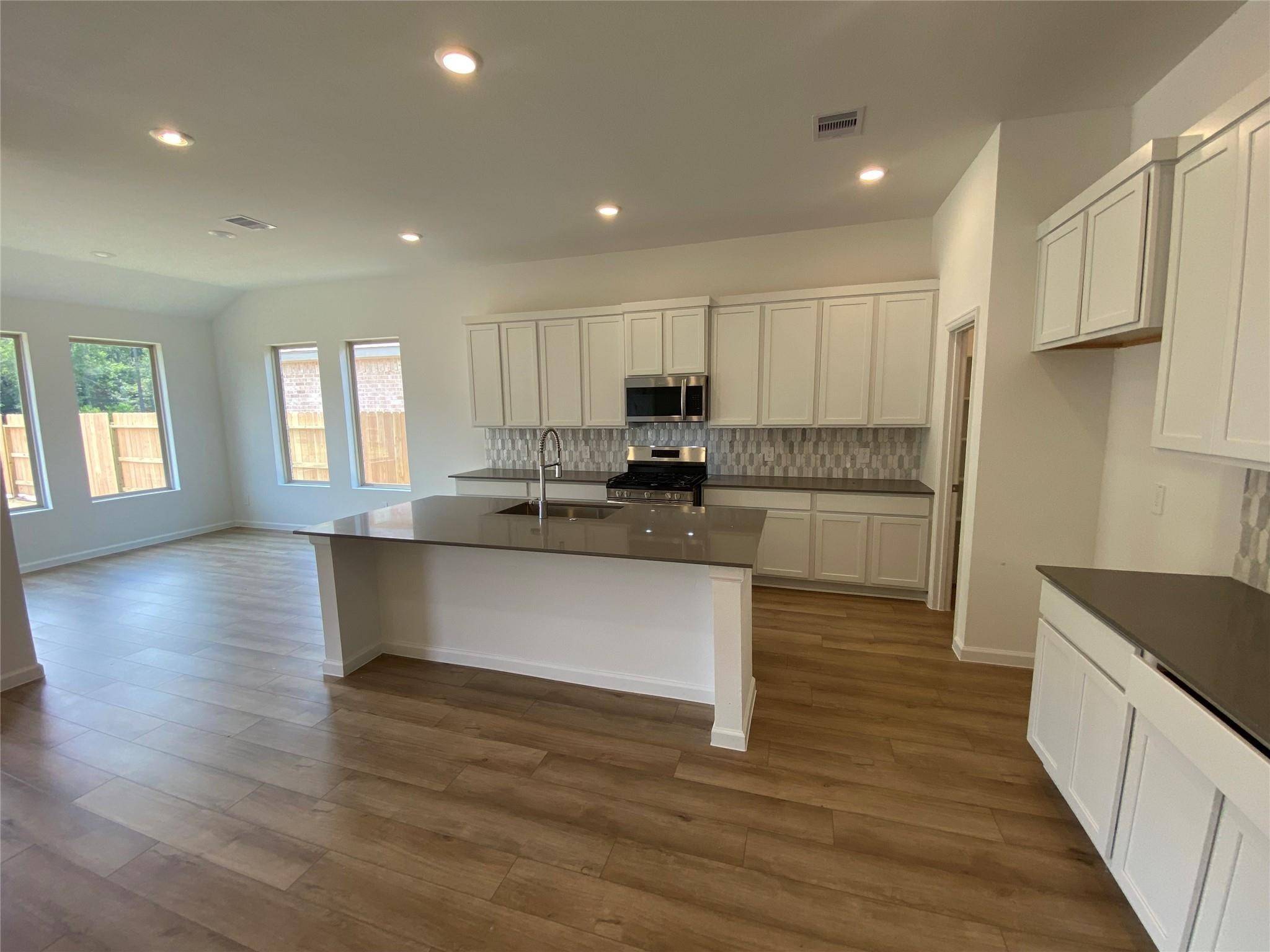 Montgomery, TX 77316,27007 West Rustlers BND