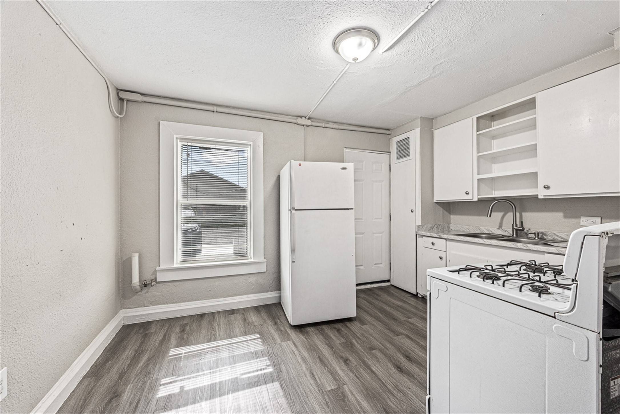 Texas City, TX 77590,905 3rd Avenue N #55