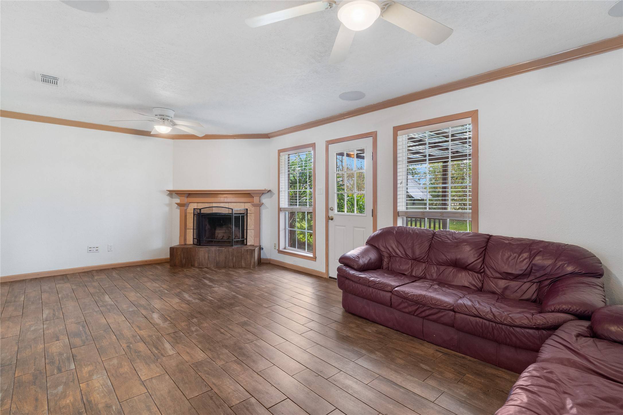 League City, TX 77573,607 Francis CT CT