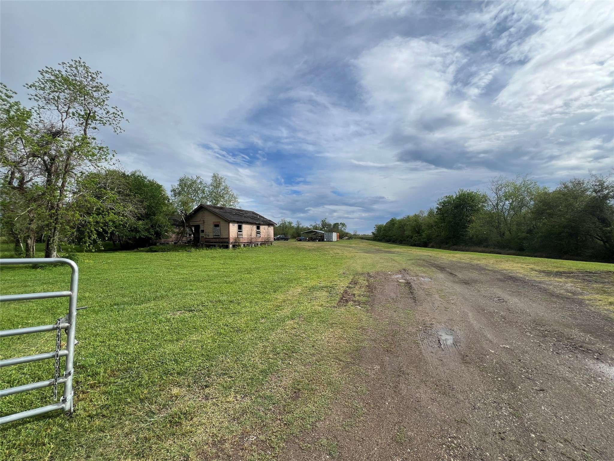 Rosharon, TX 77583,3638 County Road 190