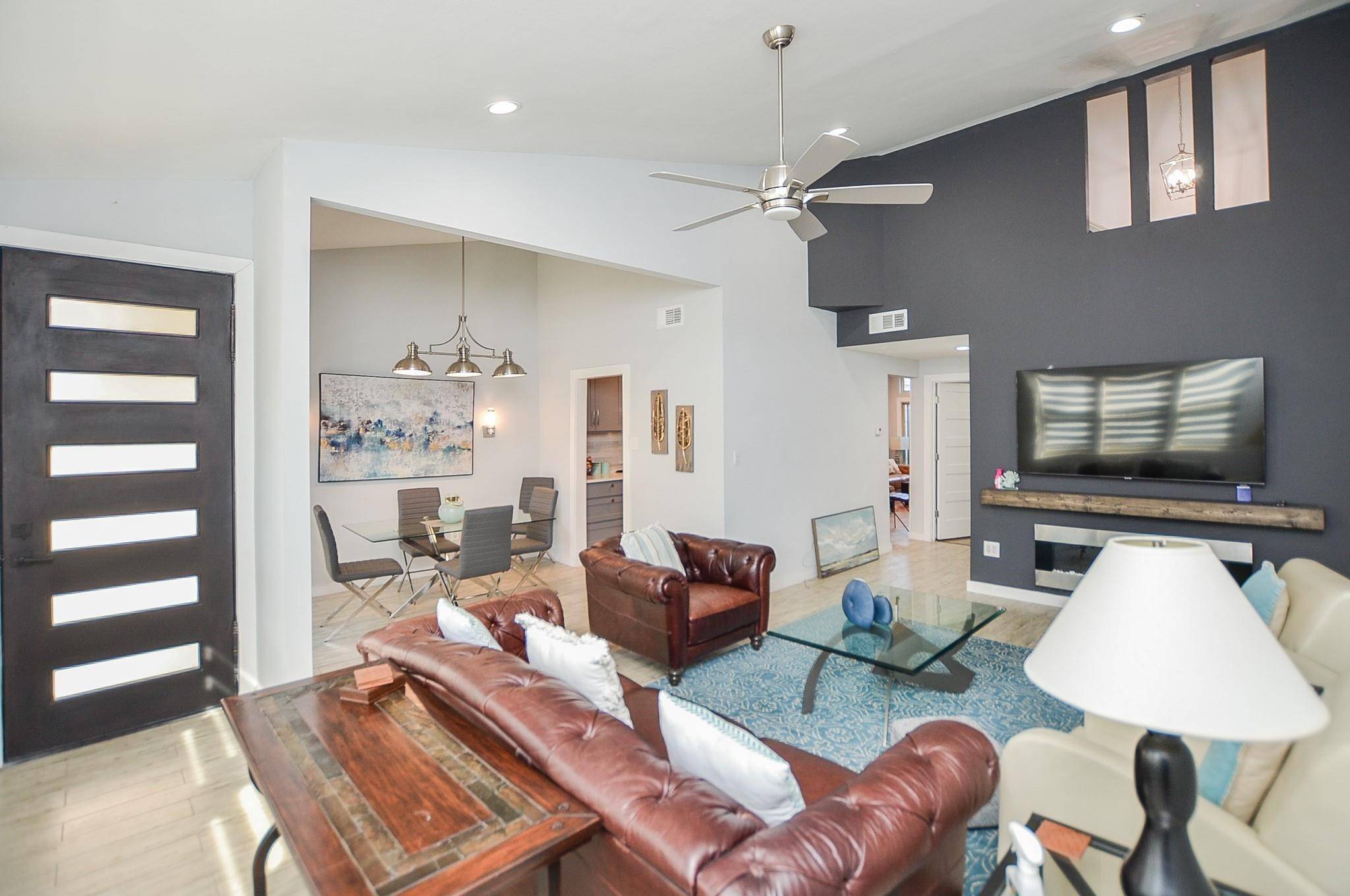 Houston, TX 77024,12625 Memorial DR #49