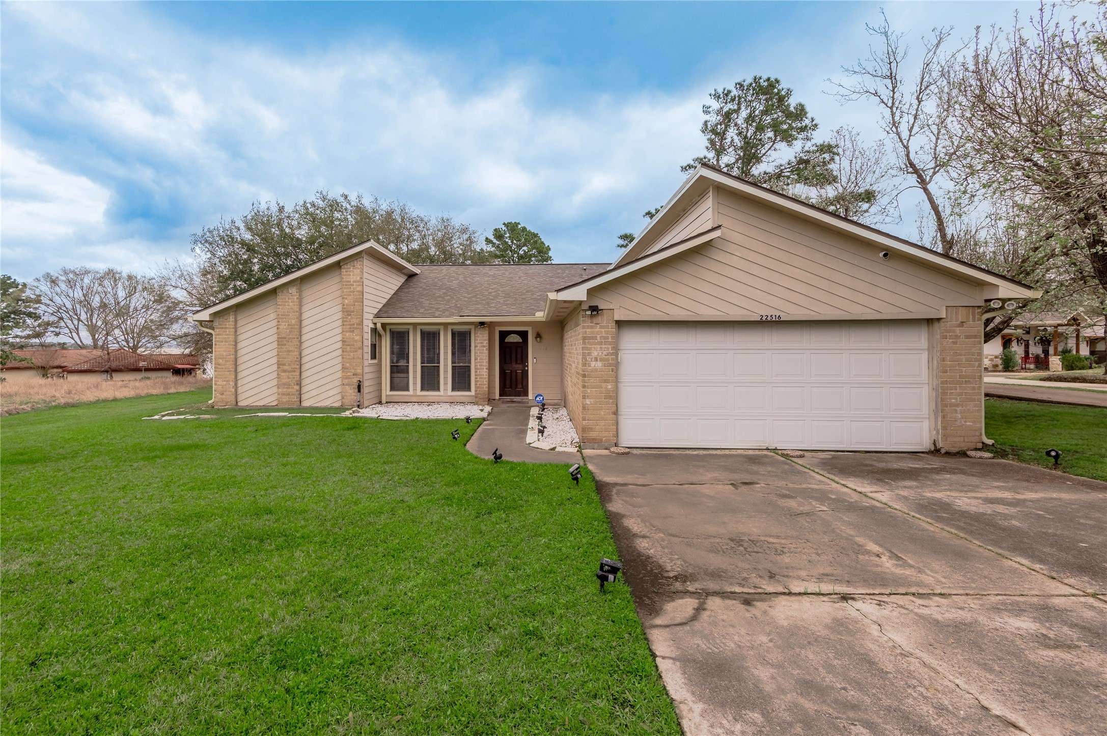 Huntsville, TX 77320,22516 Pebble Beach WAY