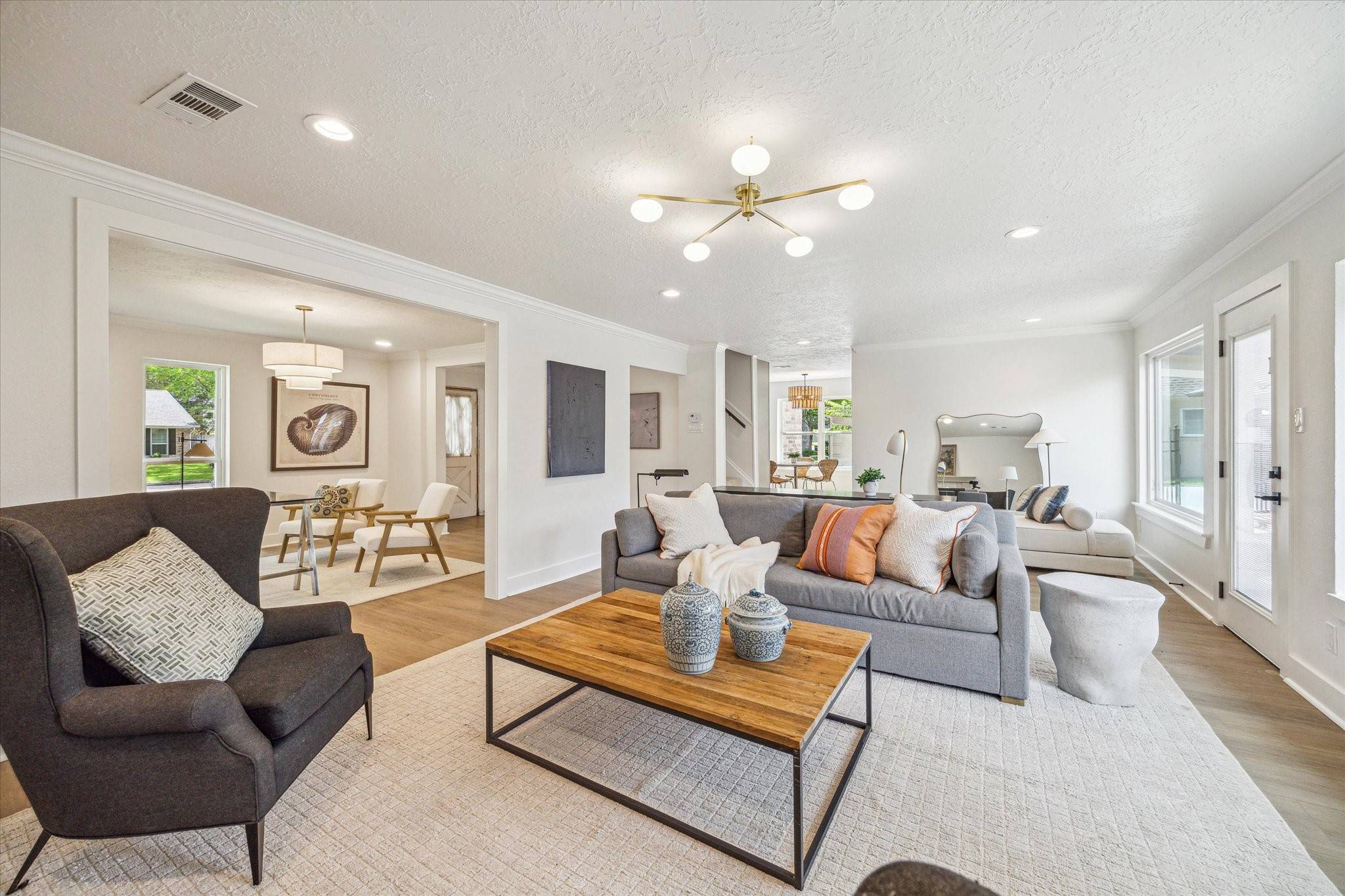 Houston, TX 77042,10918 Piping Rock LN