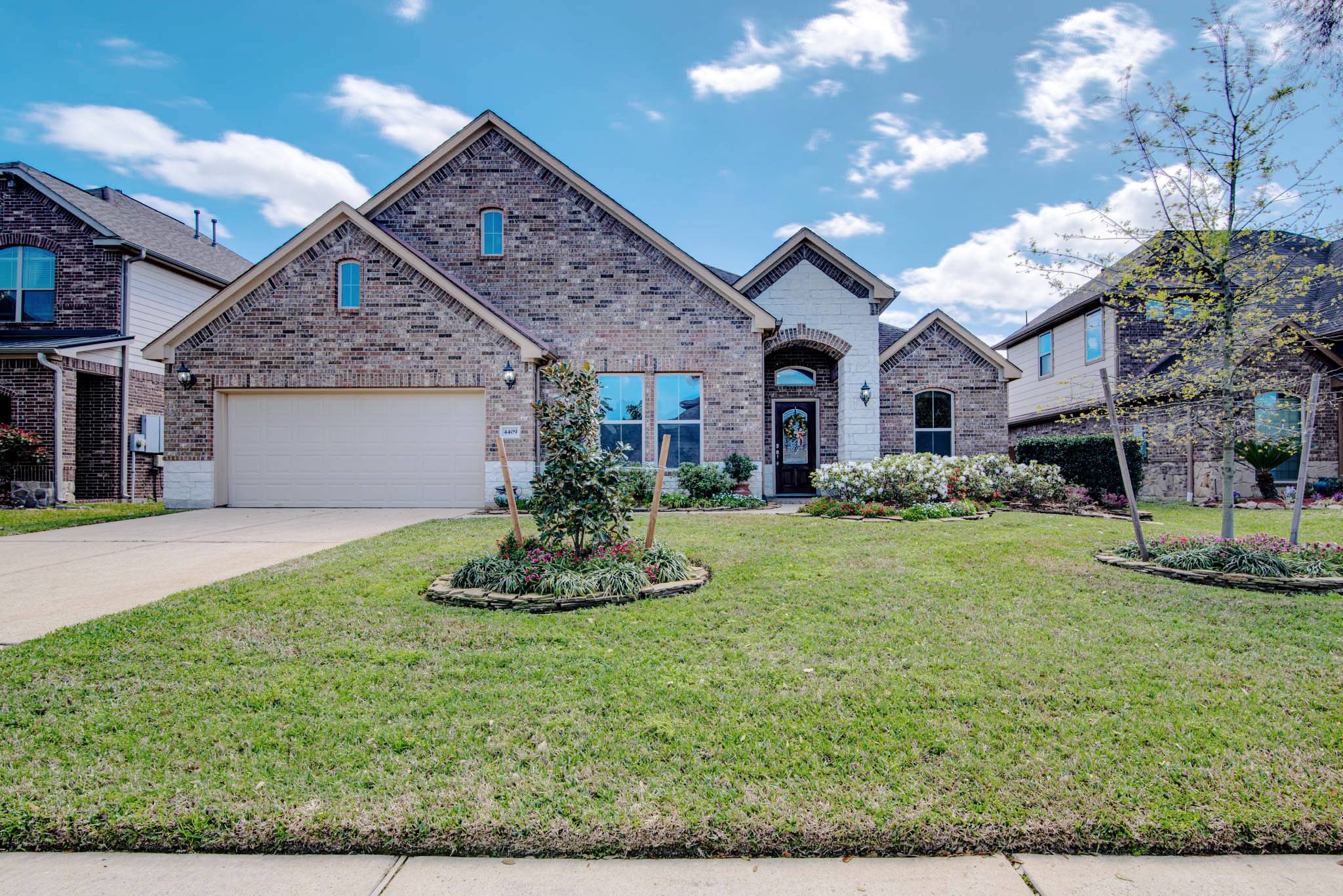 Friendswood, TX 77546,4409 W Maple DR