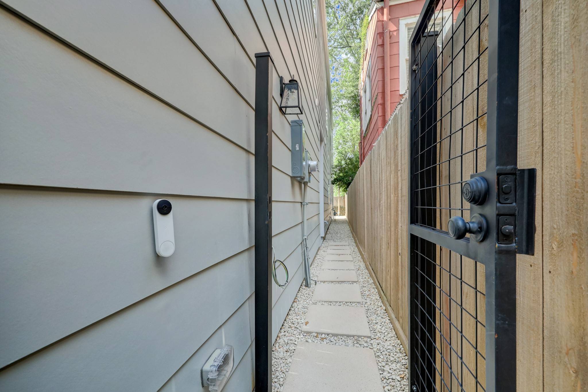 Houston, TX 77019,1322 W Pierce ST