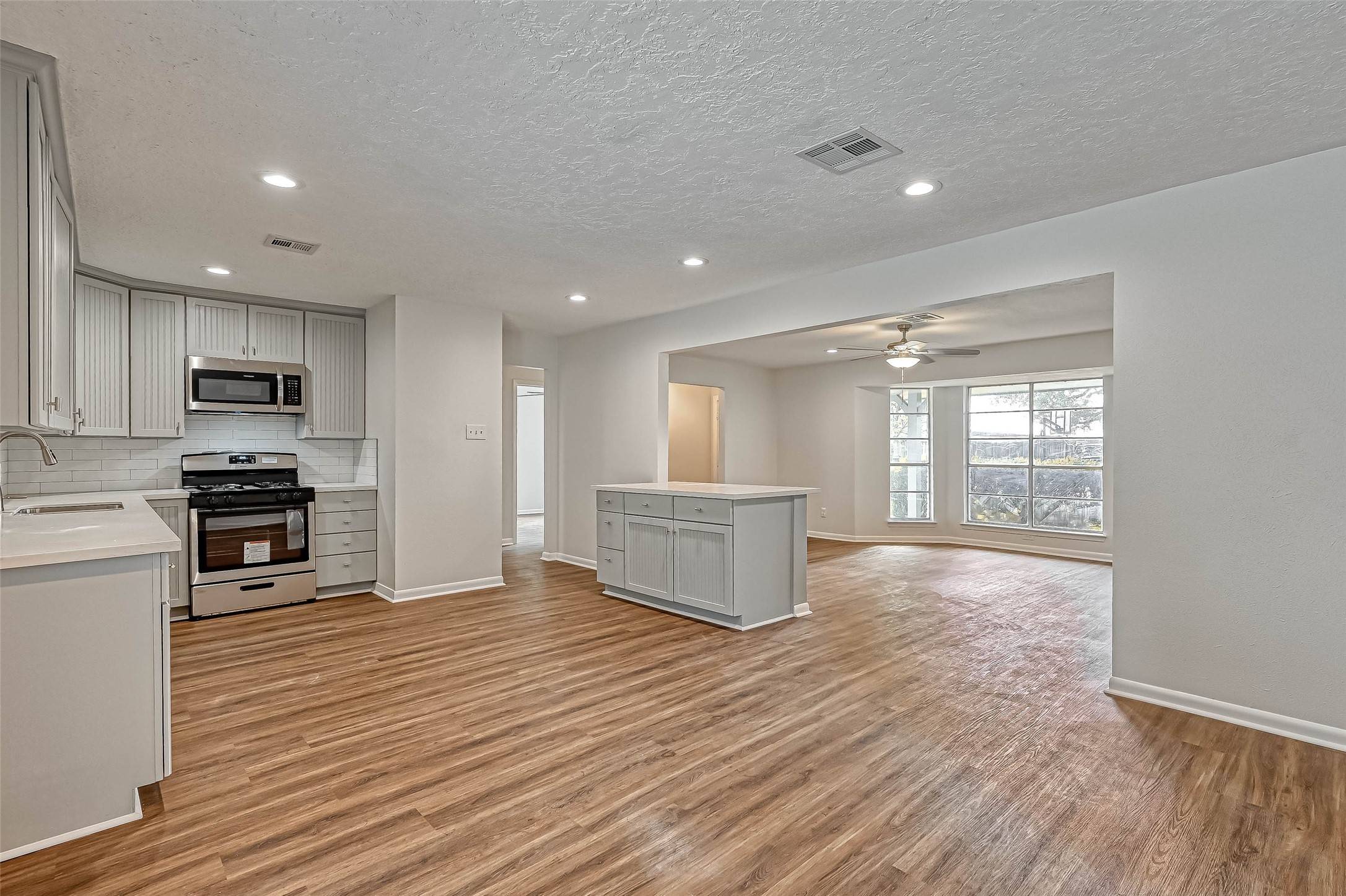 League City, TX 77573,259 Highland TER