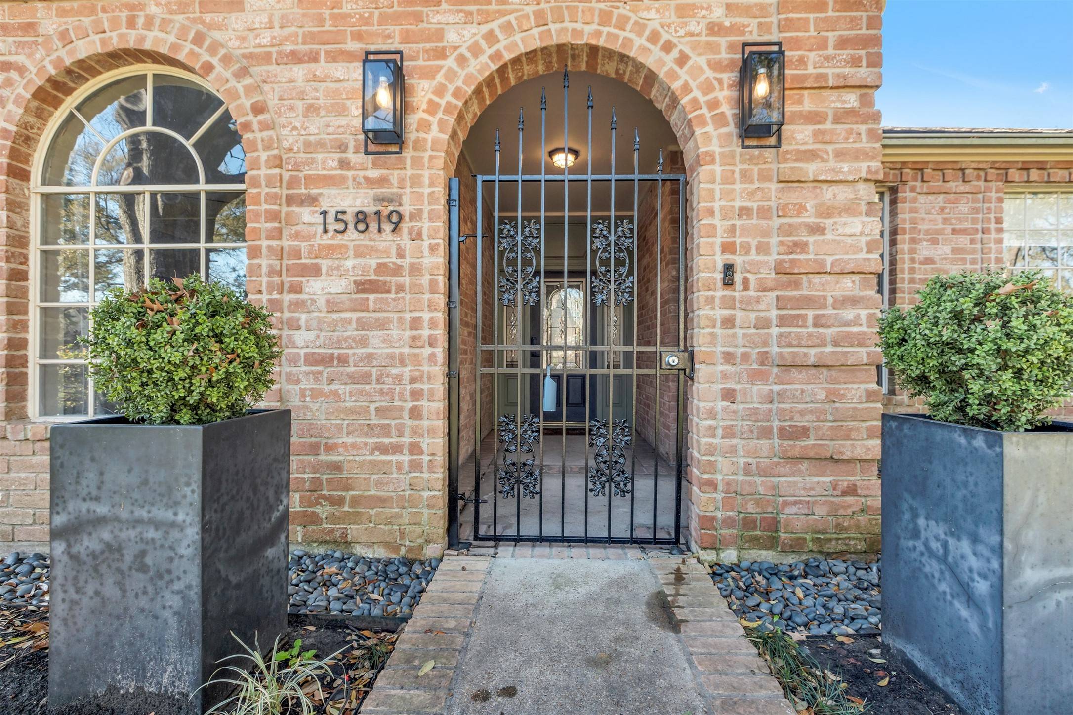 Houston, TX 77079,15819 Foxgate RD