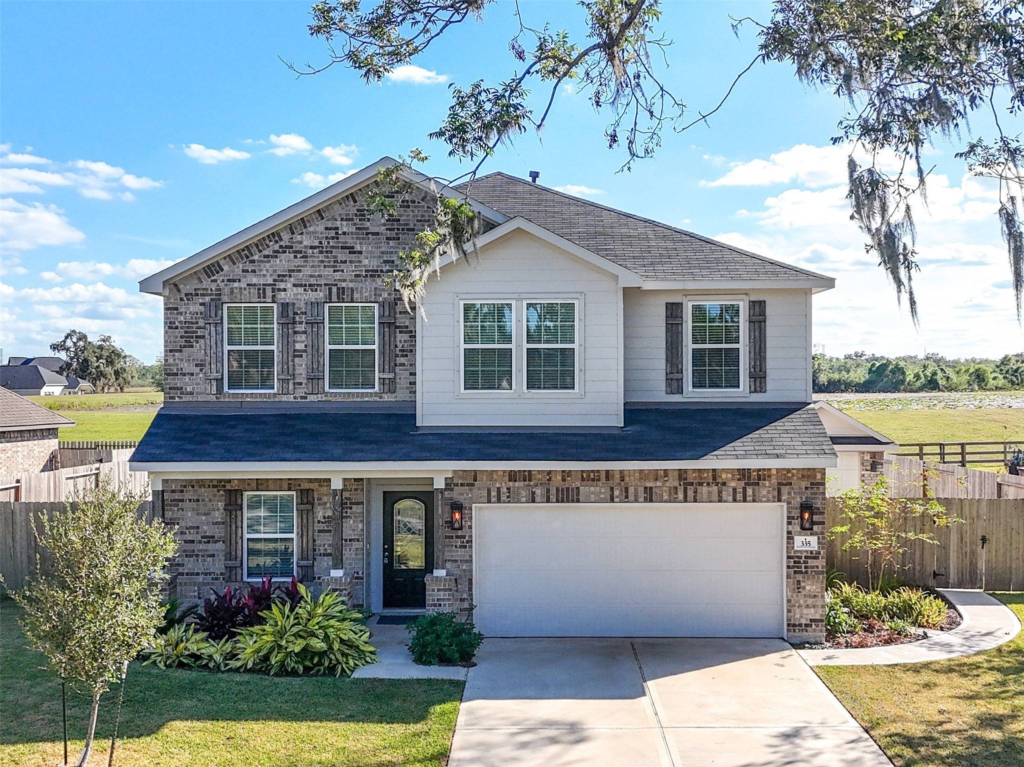 West Columbia, TX 77486,335 Twin Lakes BLVD W