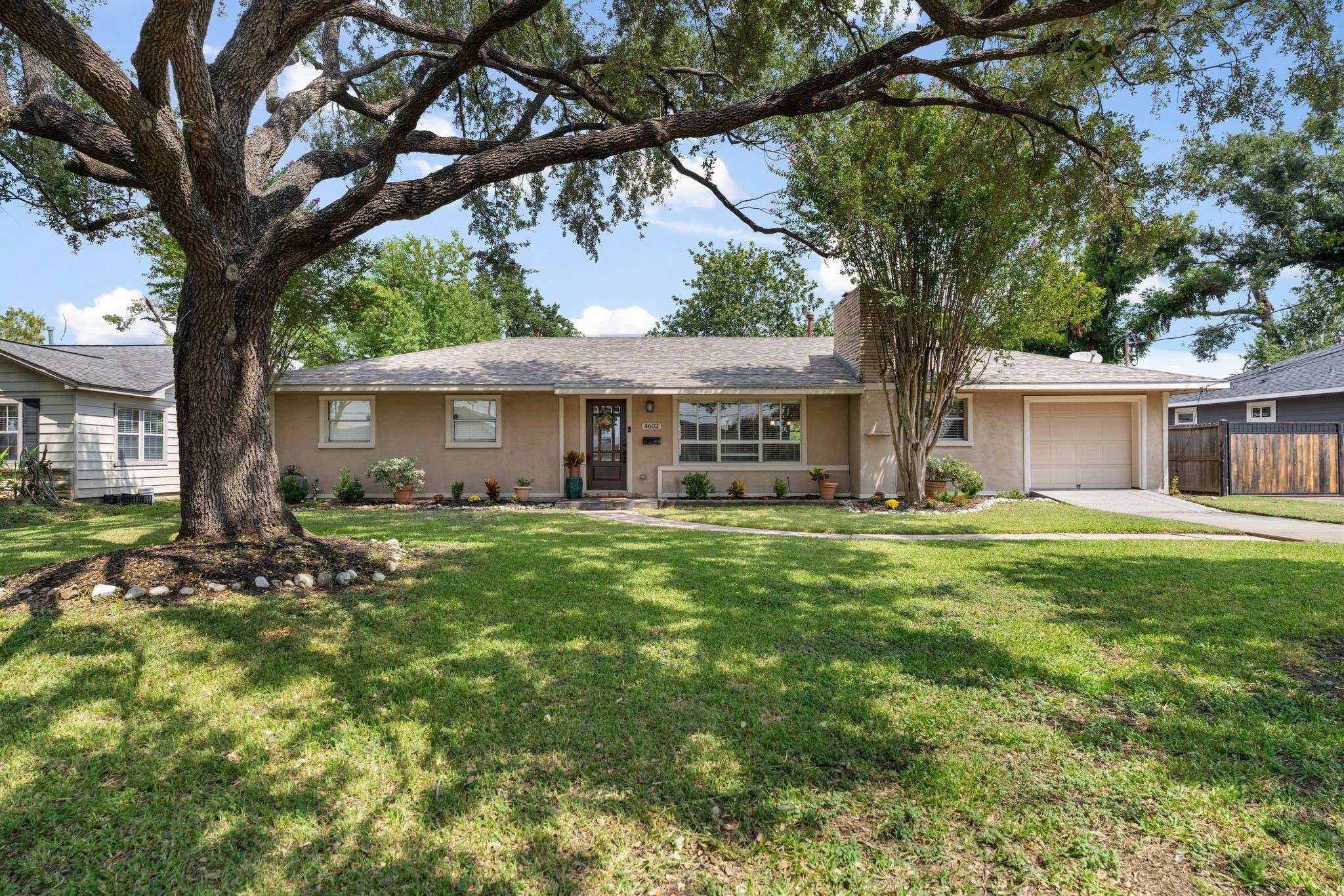 Houston, TX 77092,4602 Randwick DR