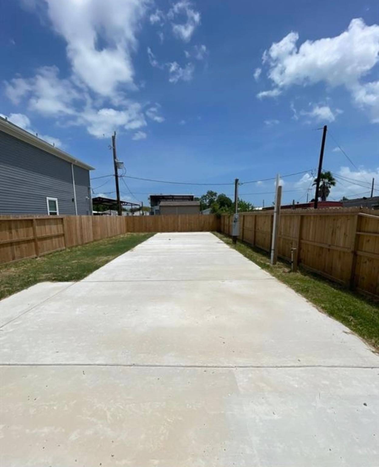 Baytown, TX 77523,135 Dolphin harbor HBR N