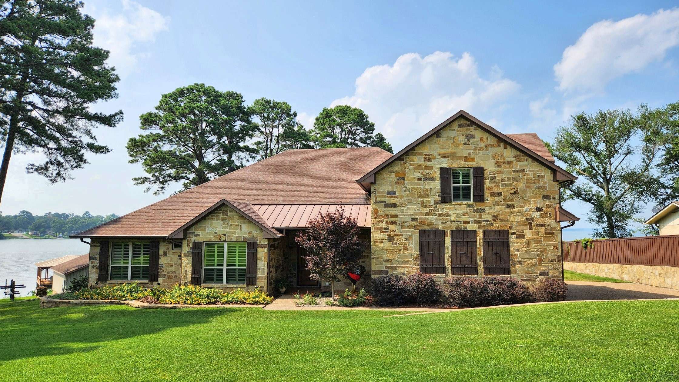 Chandler, TX 75758,122 Angelina DR