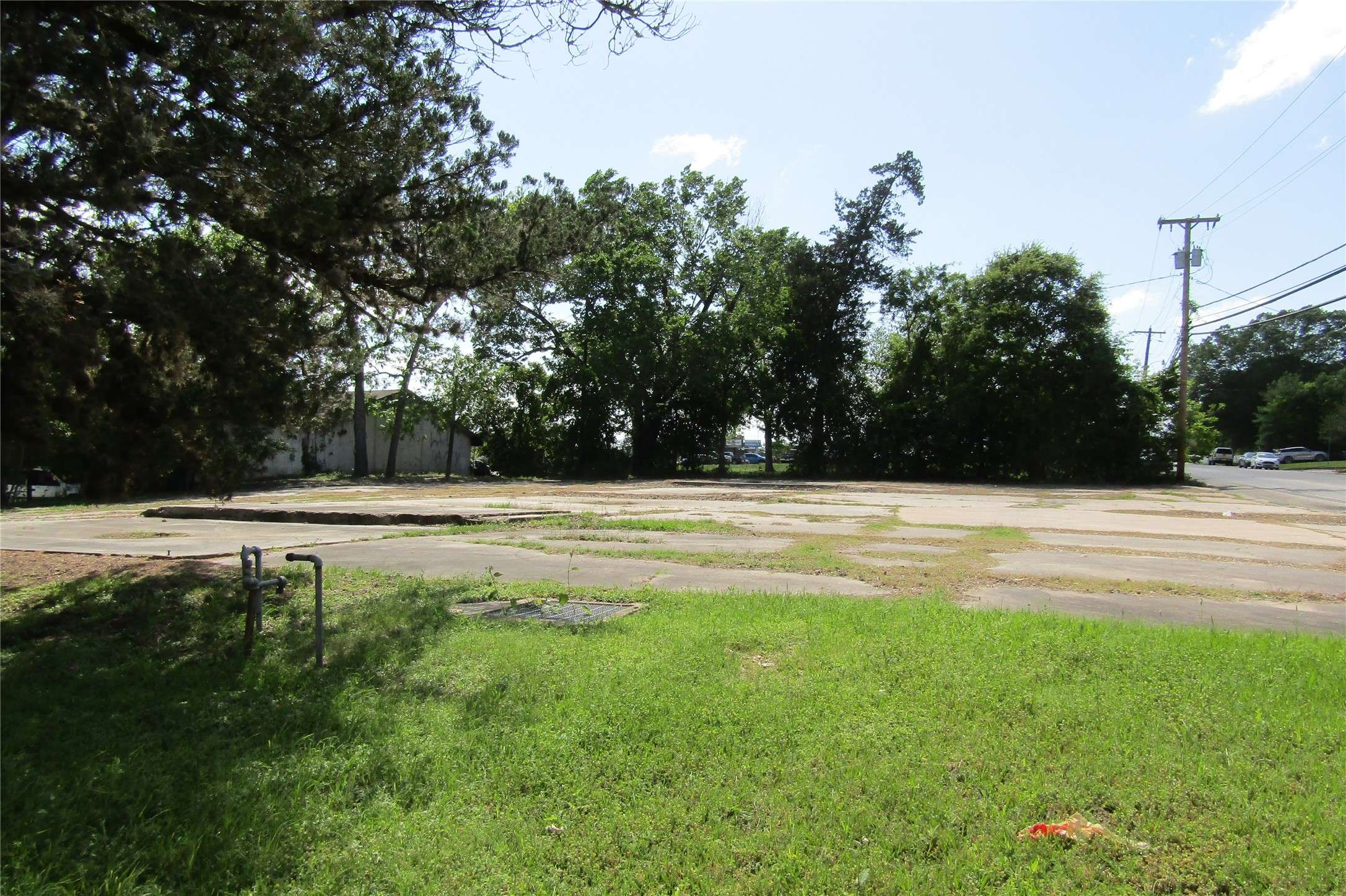 Livingston, TX 77351,401 Drew RD