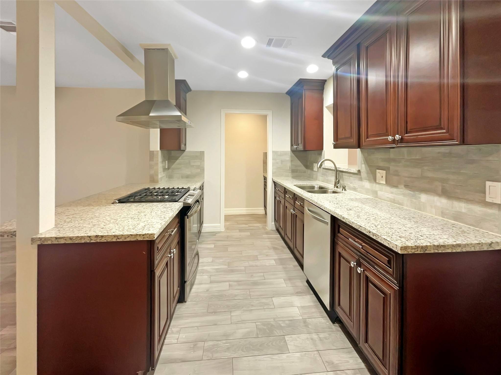 Houston, TX 77089,12107 Pompton DR