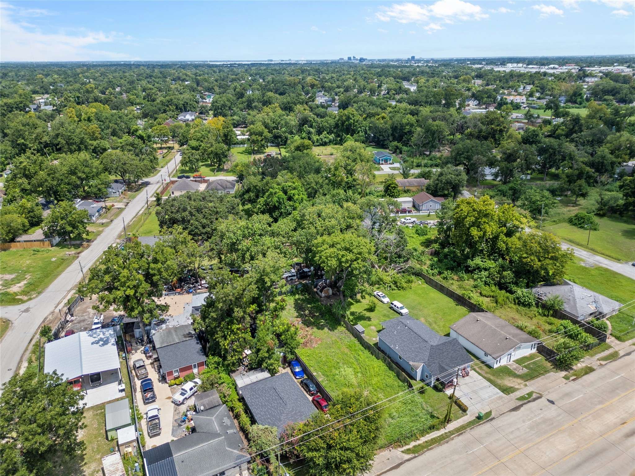 Houston, TX 77091,922 W Little York RD