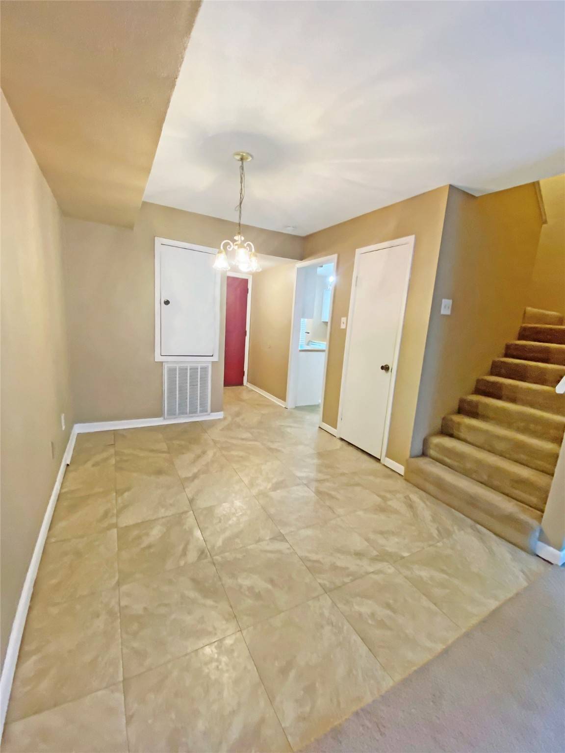 Houston, TX 77043,1701 Upland DR #192