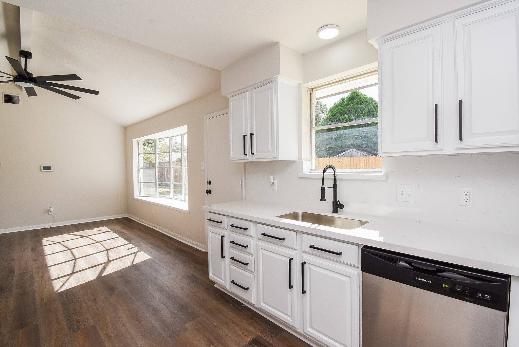 Houston, TX 77060,15003 Elkins RD