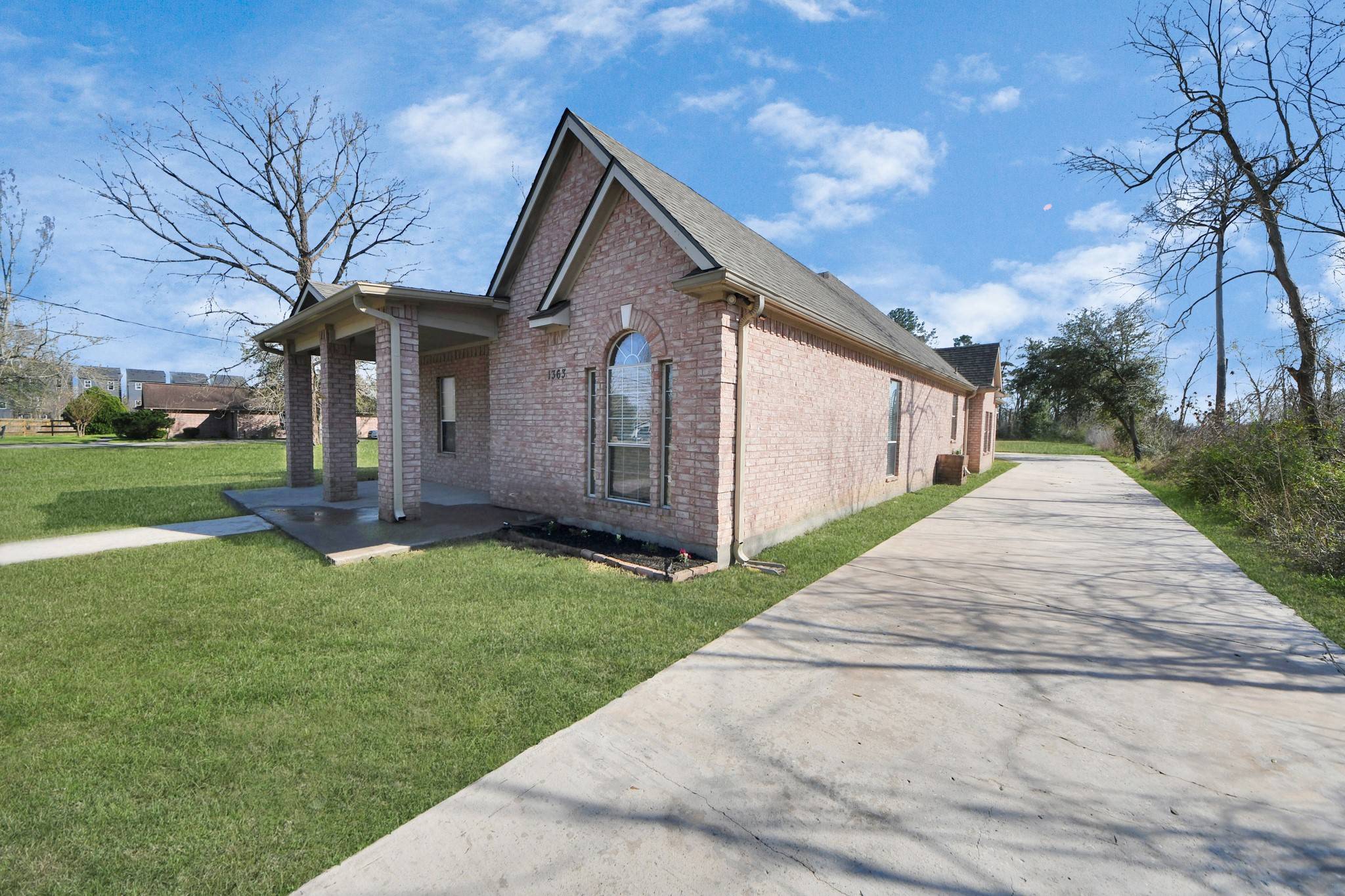 Houston, TX 77091,1363 Bland ST
