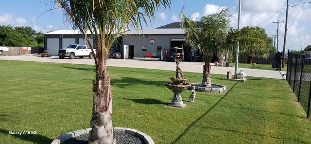 Dickinson, TX 77539,215 22nd ST