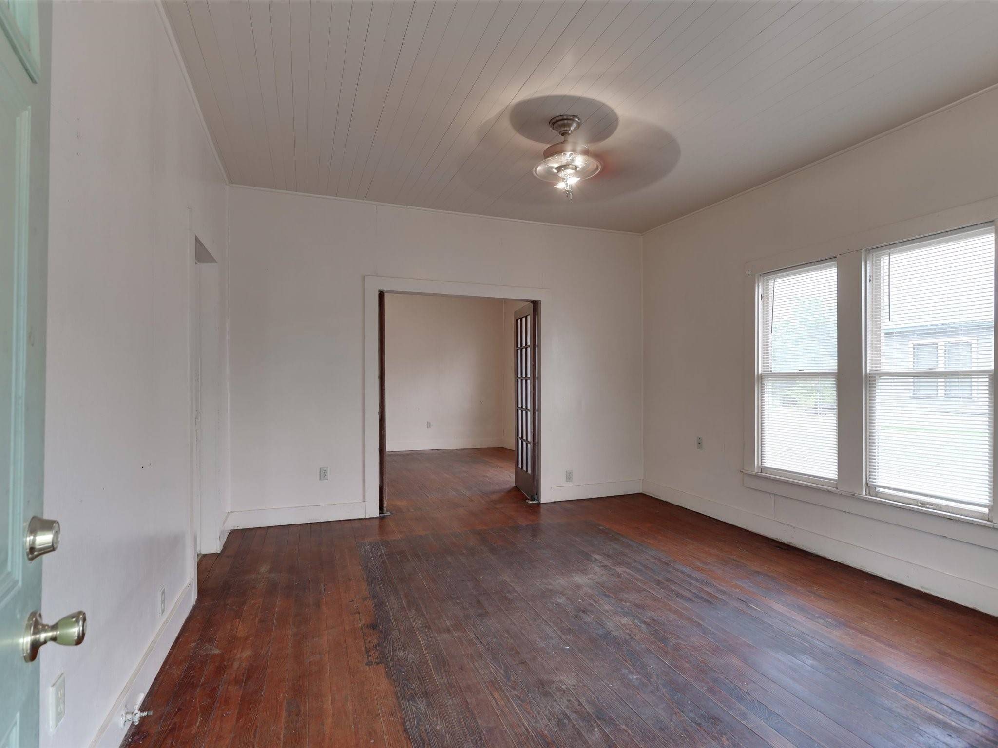 Schulenburg, TX 78956,409 Wolters AVE