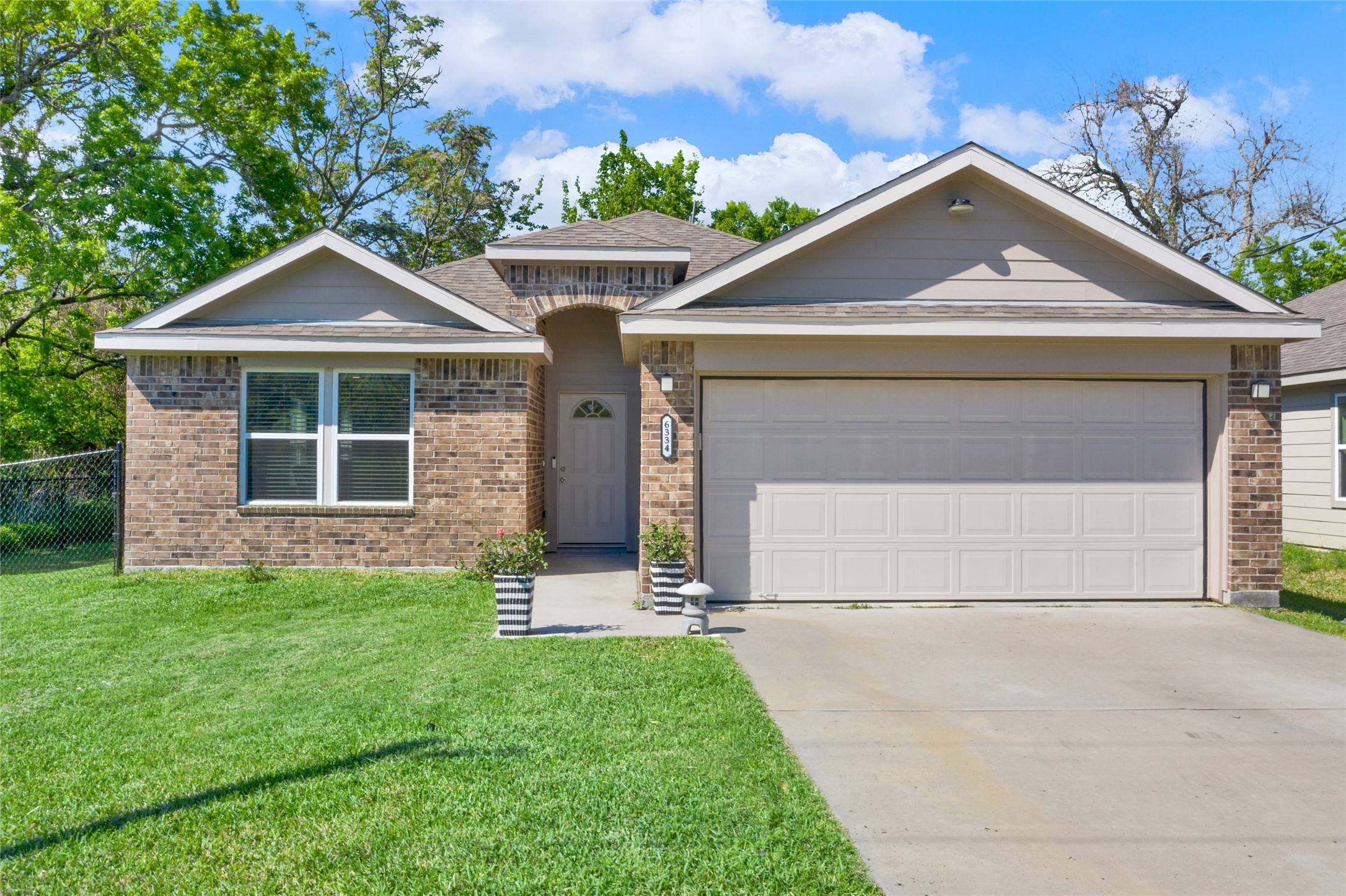 Texas City, TX 77591,6334 Park AVE