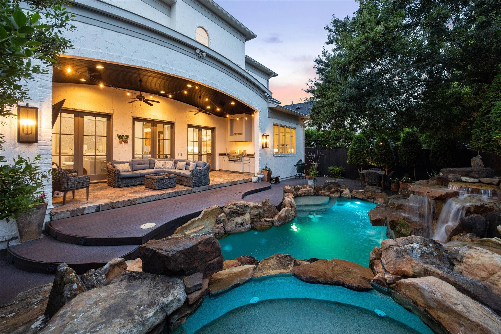 Bellaire, TX 77401,5303 Grand Lake ST