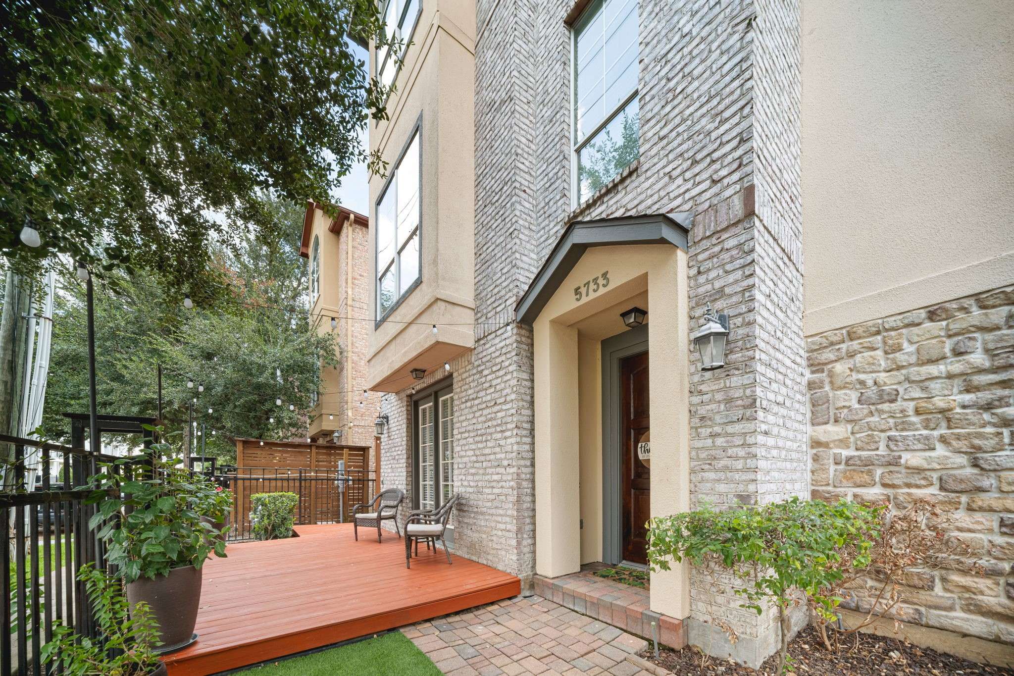 Houston, TX 77007,5733 Kansas ST