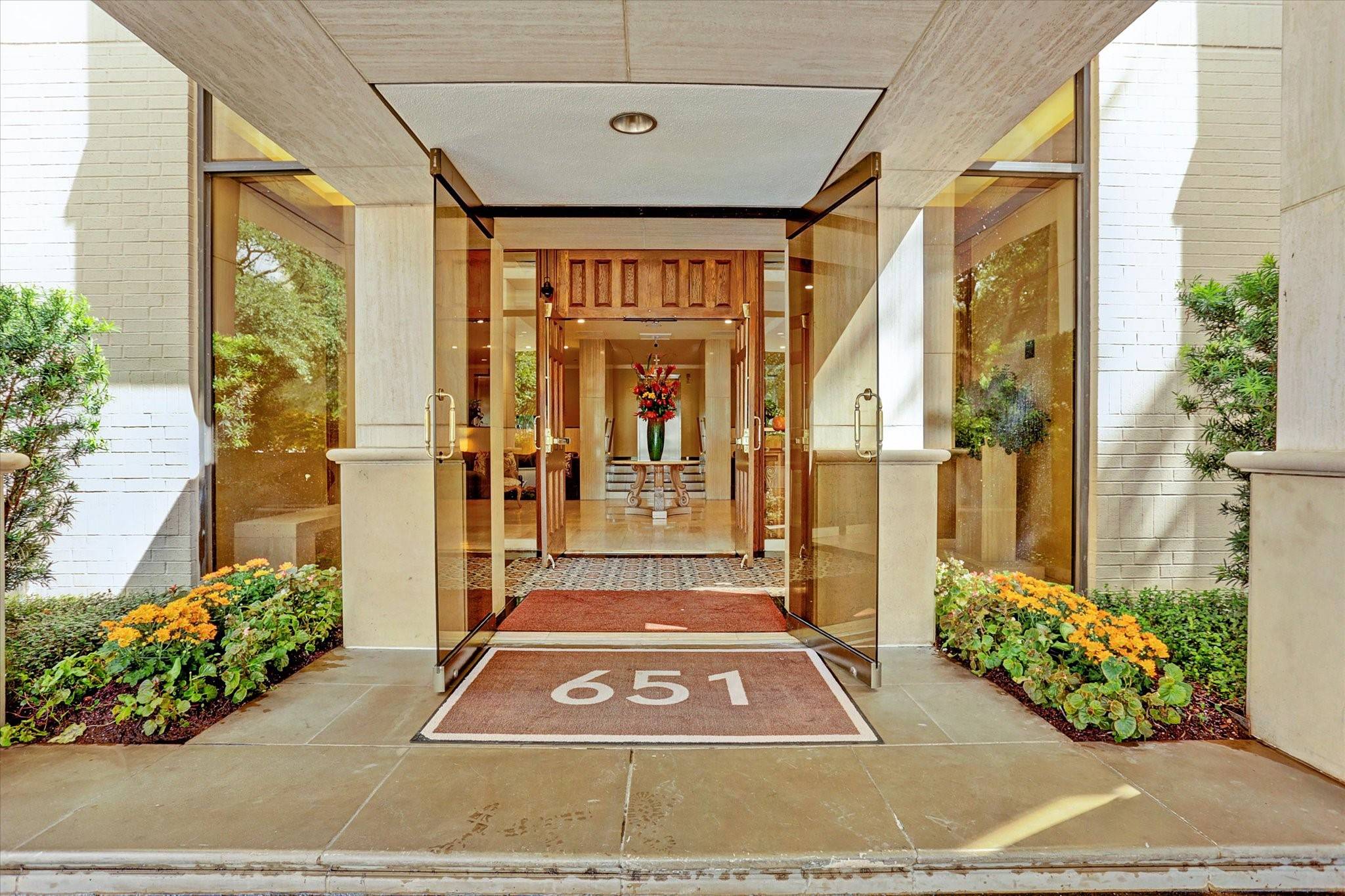 Houston, TX 77057,651 Bering DR #605
