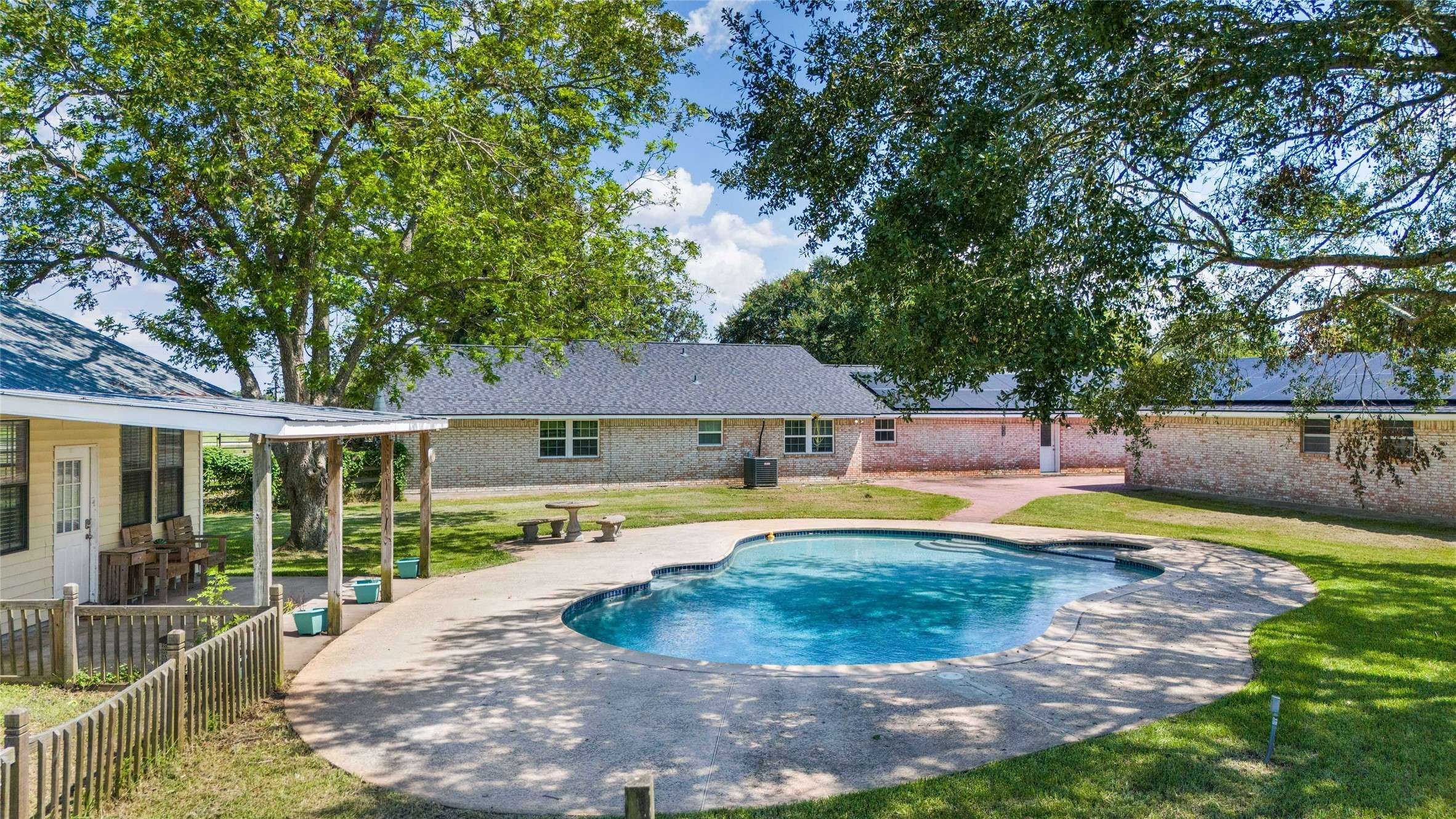 Alvin, TX 77511,3358 County Road 172