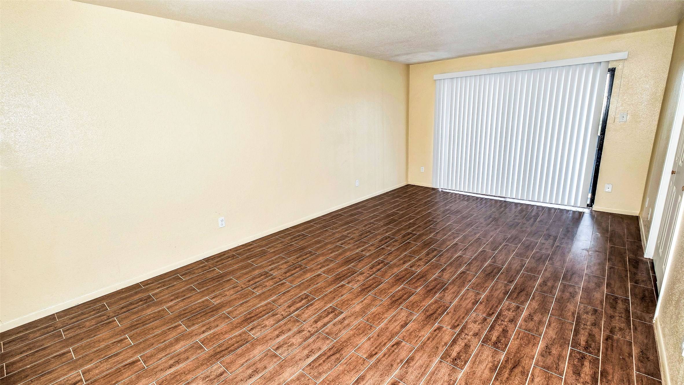 Houston, TX 77042,3035 Walnut Bend LN #35