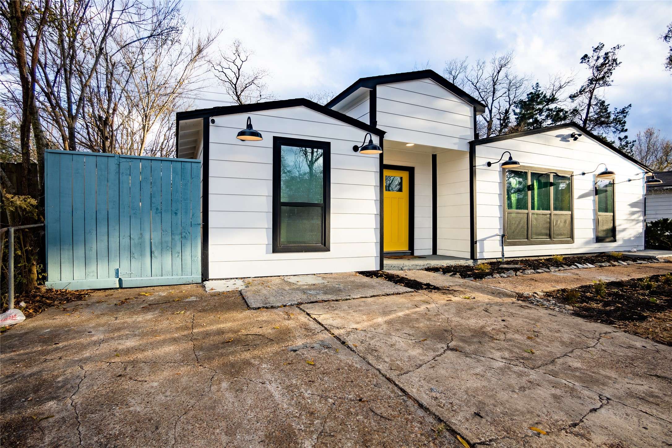 Houston, TX 77021,6127 Beekman RD