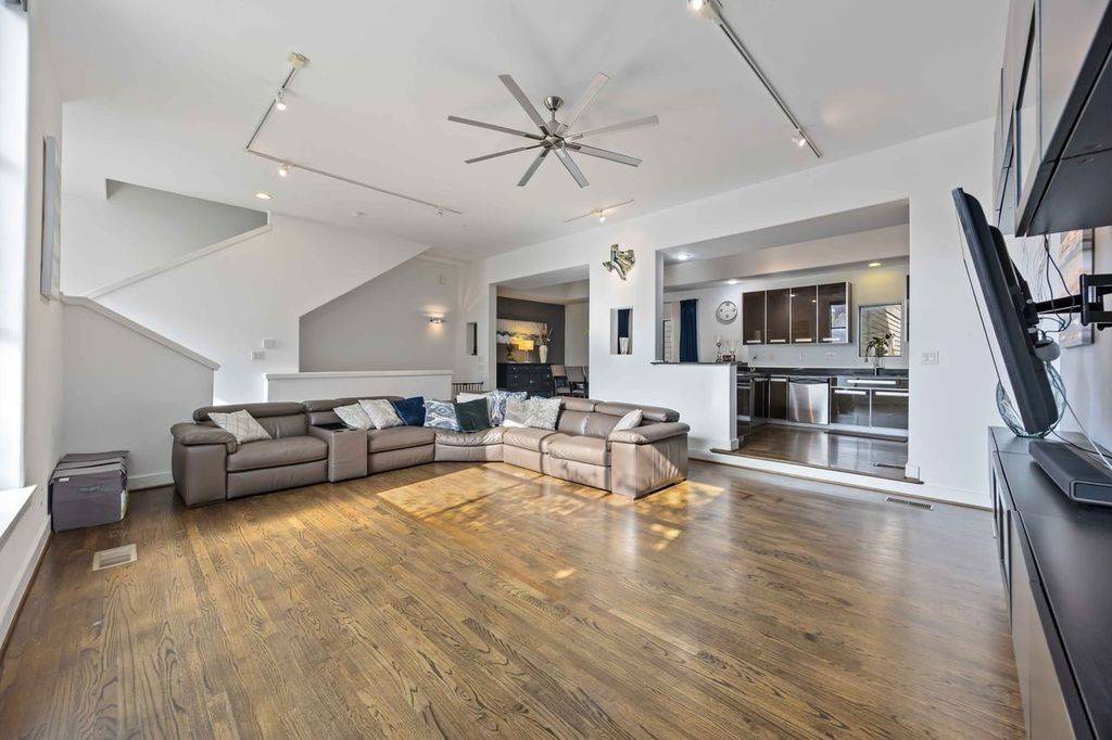 Houston, TX 77007,1203 Studer ST