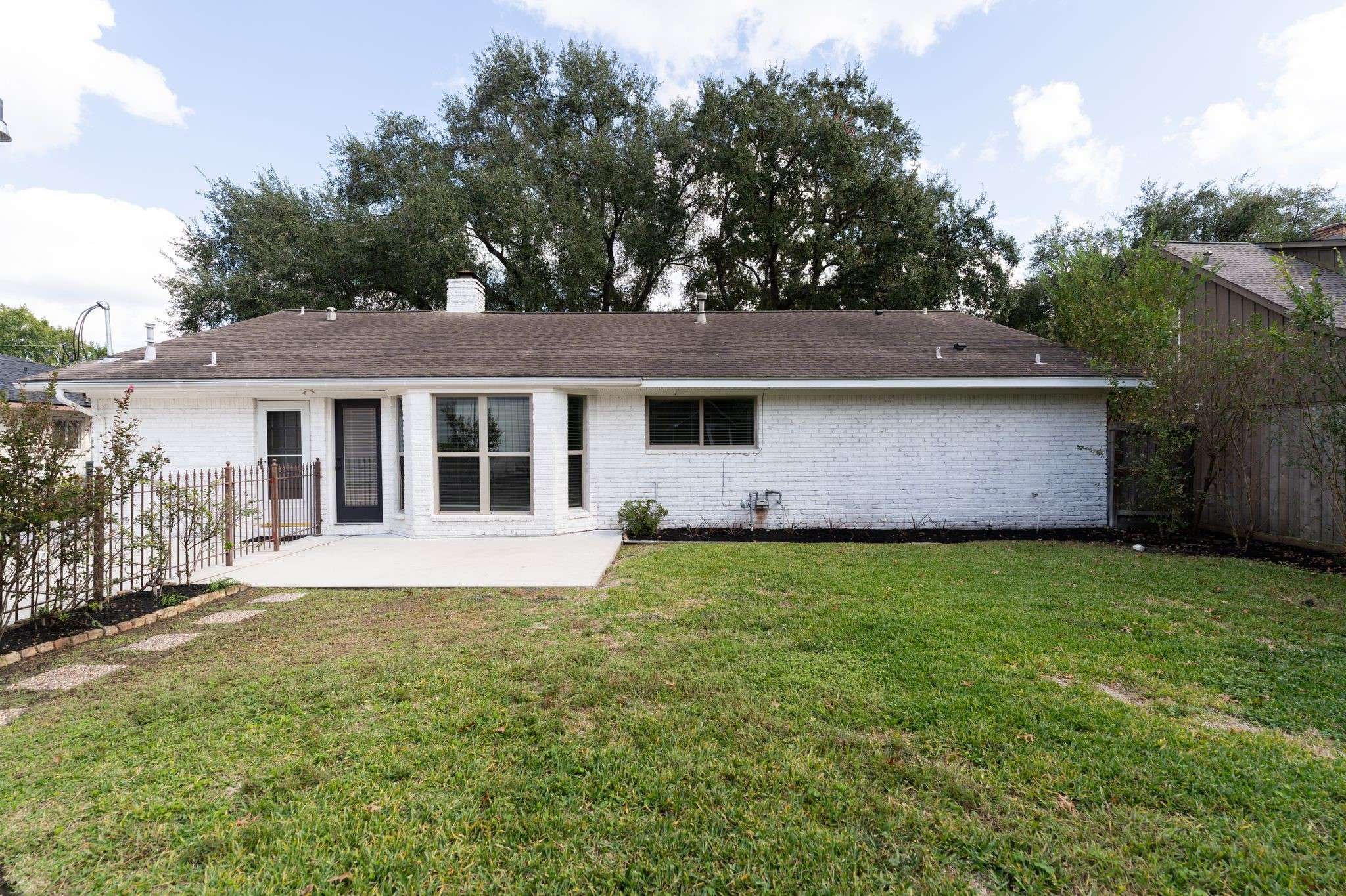 Houston, TX 77096,10110 Bob White DR