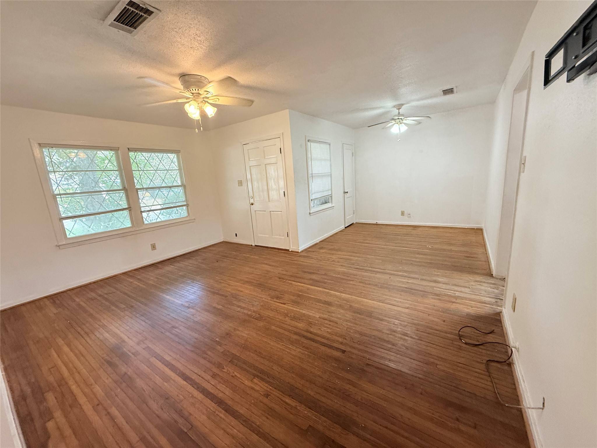 Lake Jackson, TX 77566,841 Magnolia ST