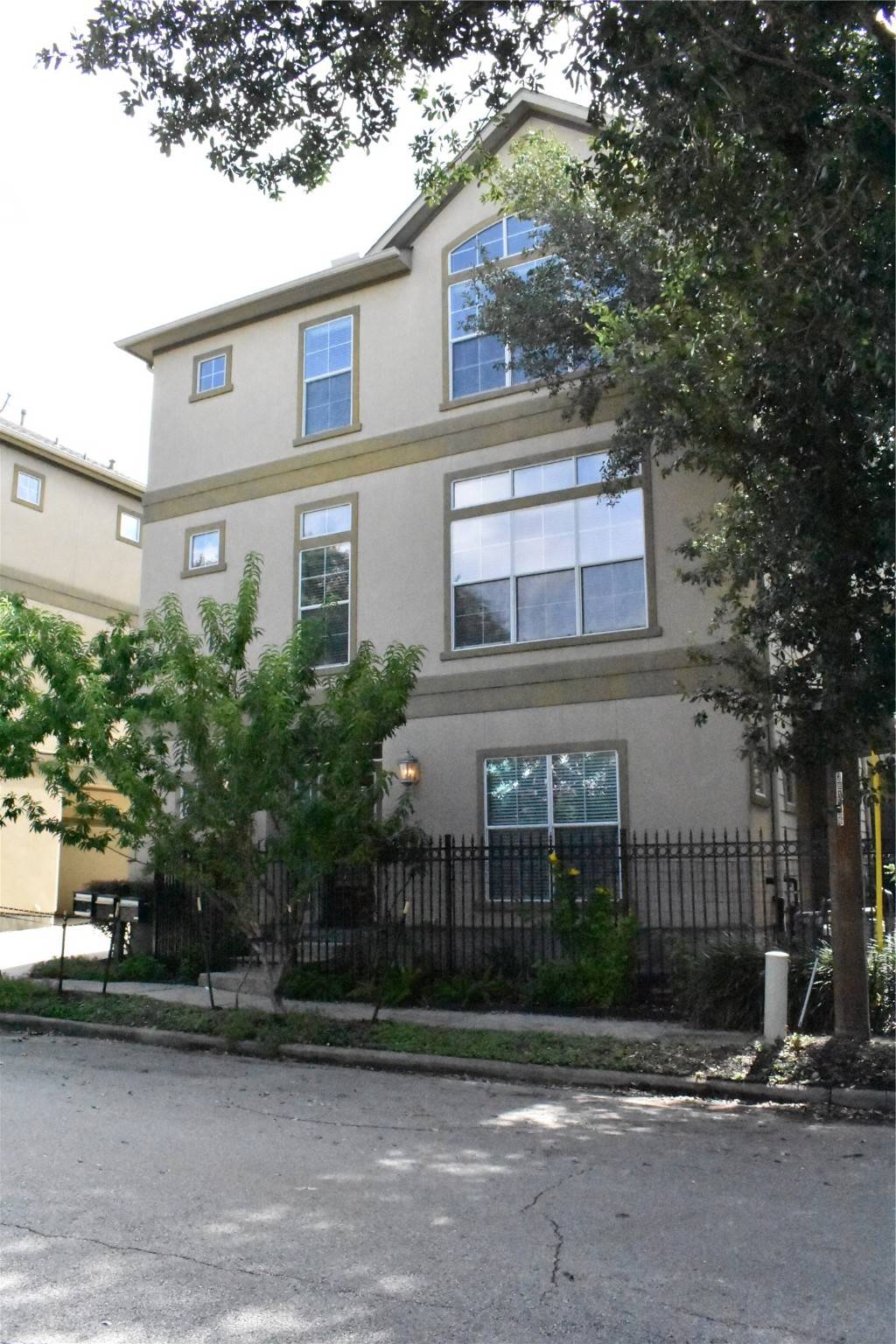 Houston, TX 77007,418 Fowler ST