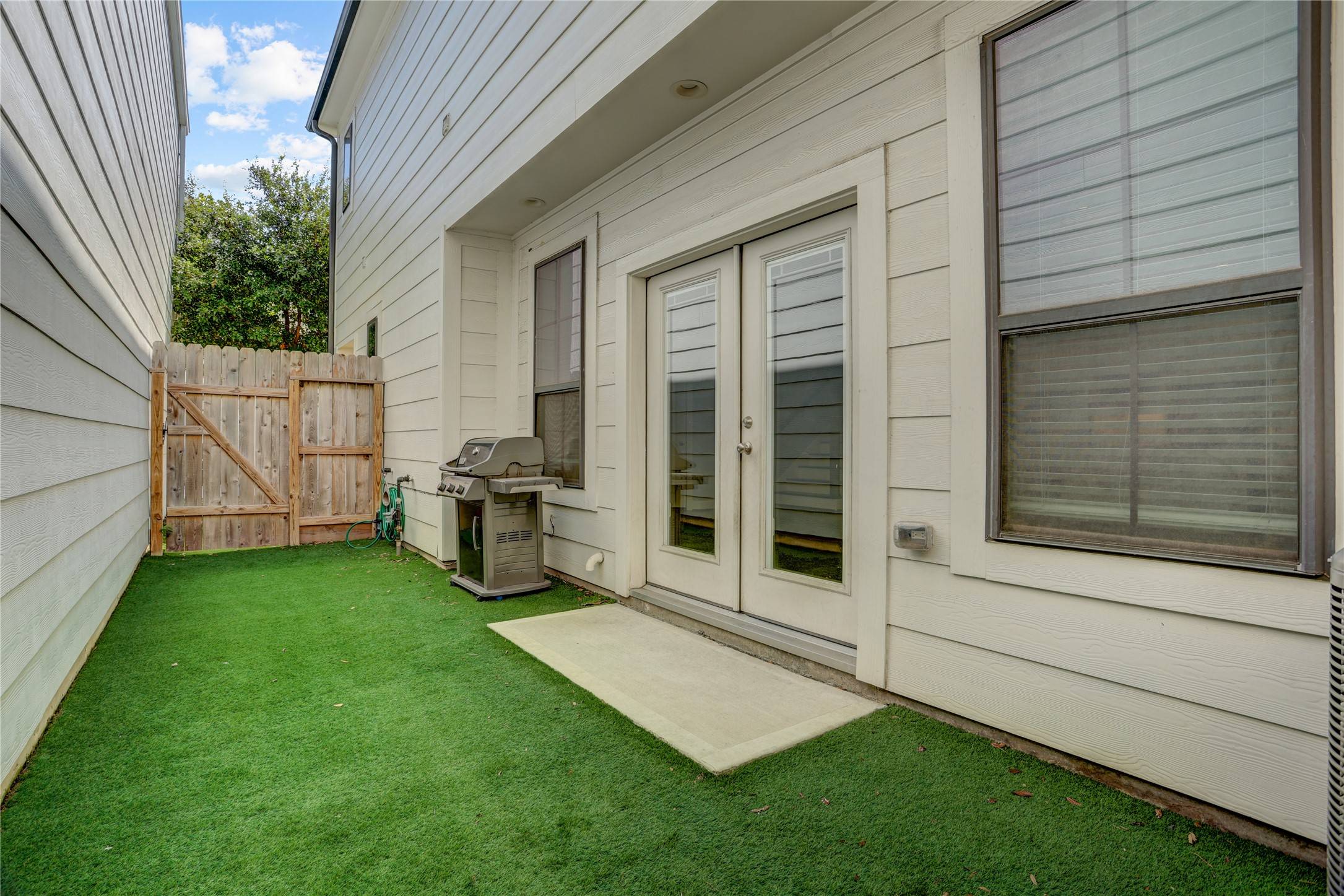 Houston, TX 77007,5905 Petty ST #B