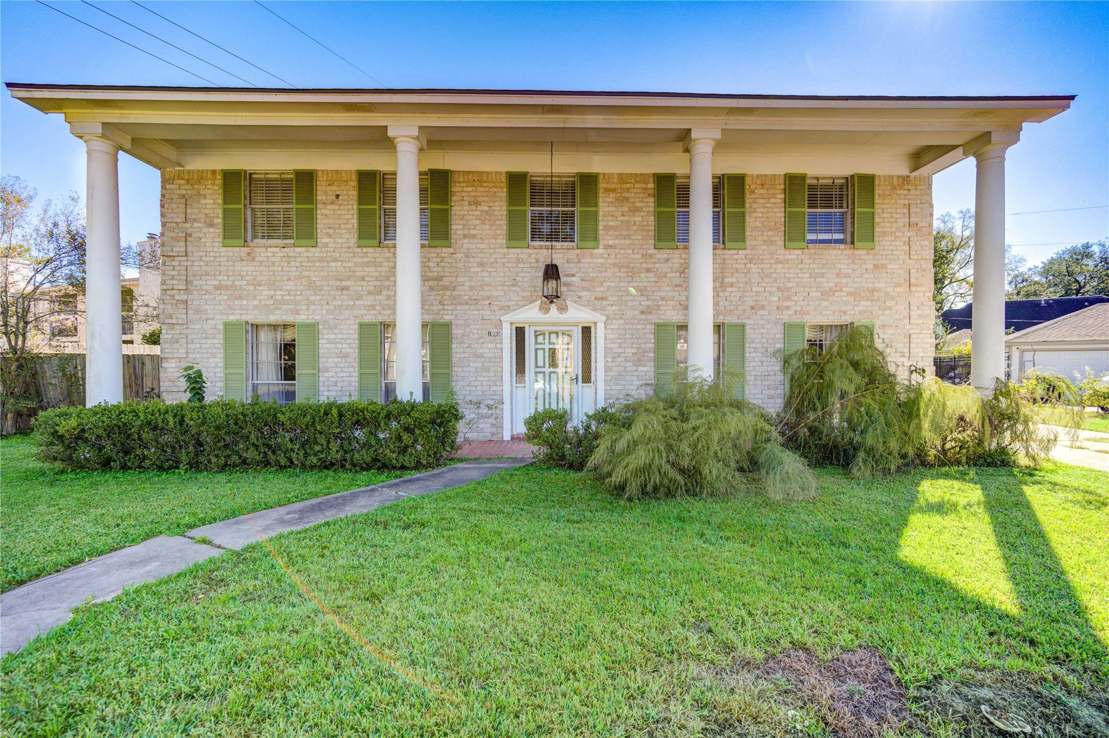 Houston, TX 77090,1003 Suwanee LN