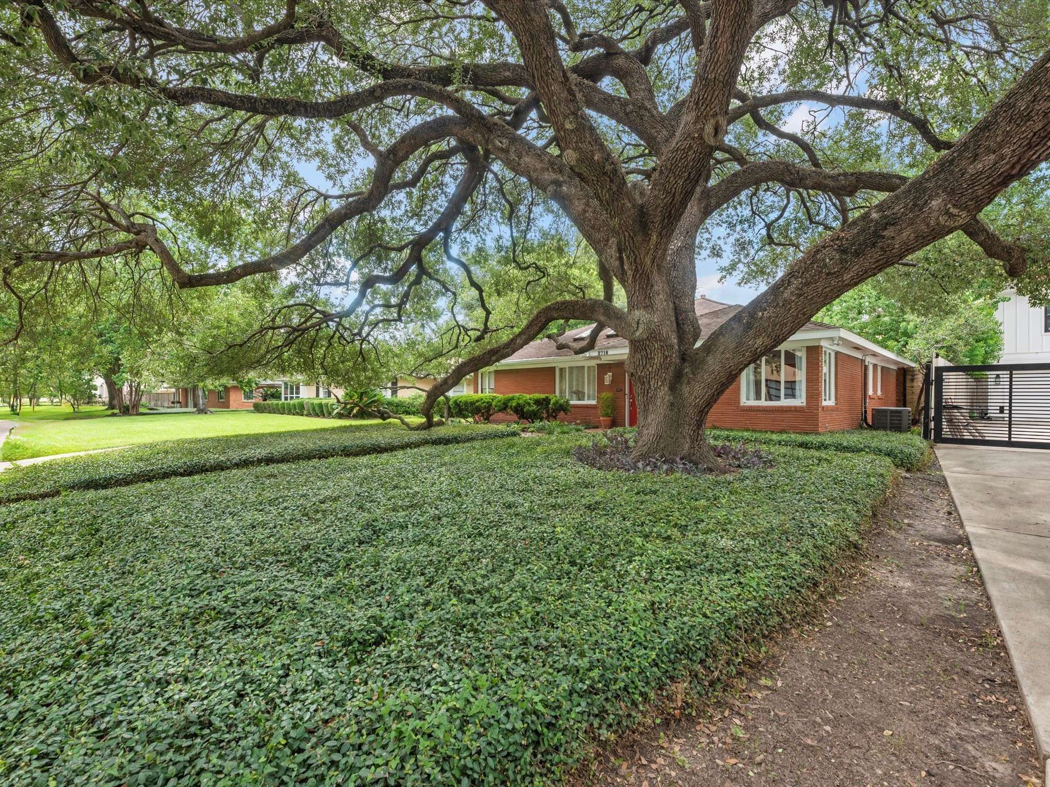 Houston, TX 77025,3718 Grennoch LN