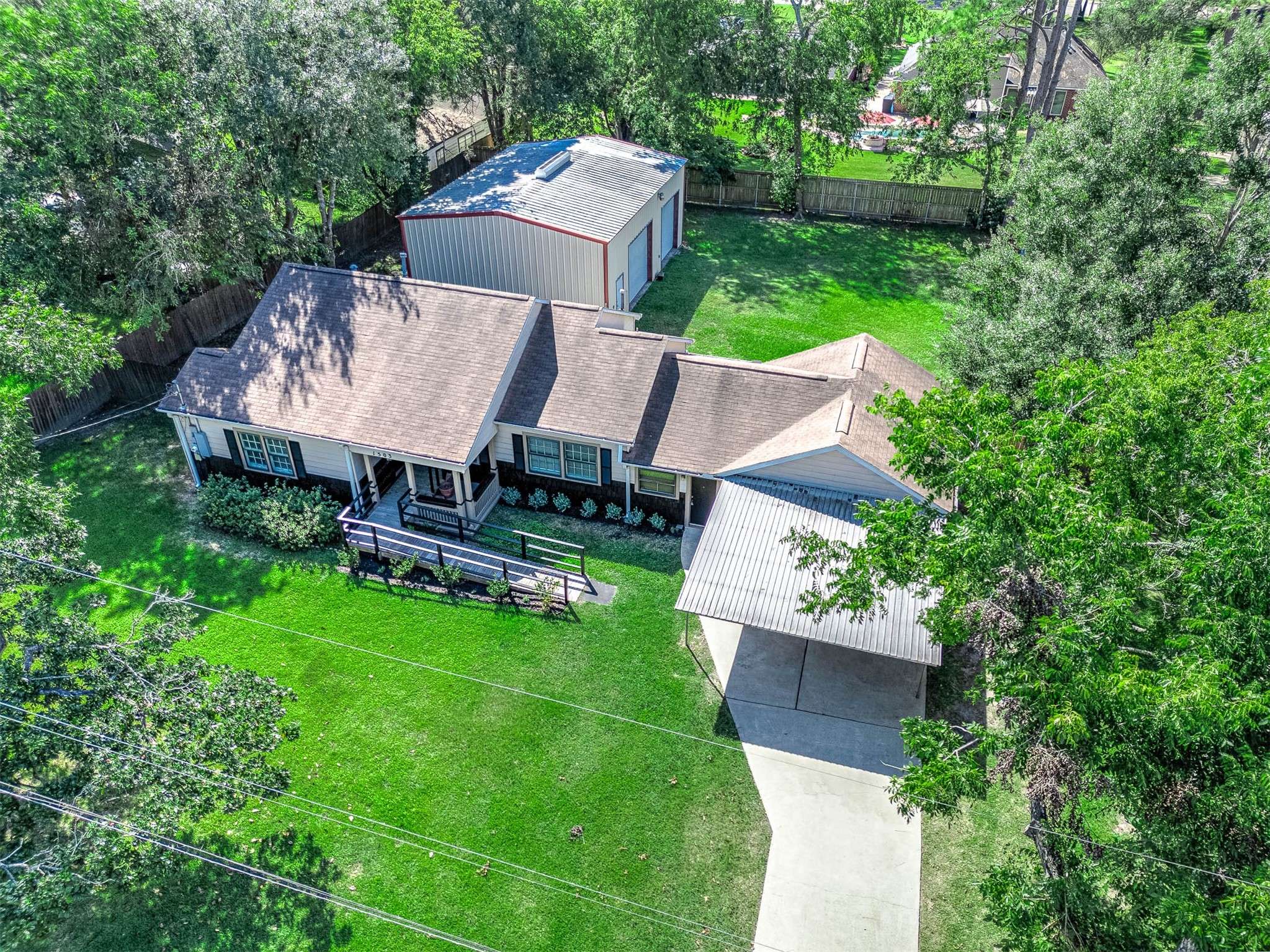 Alvin, TX 77511,1503 W Fairview DR