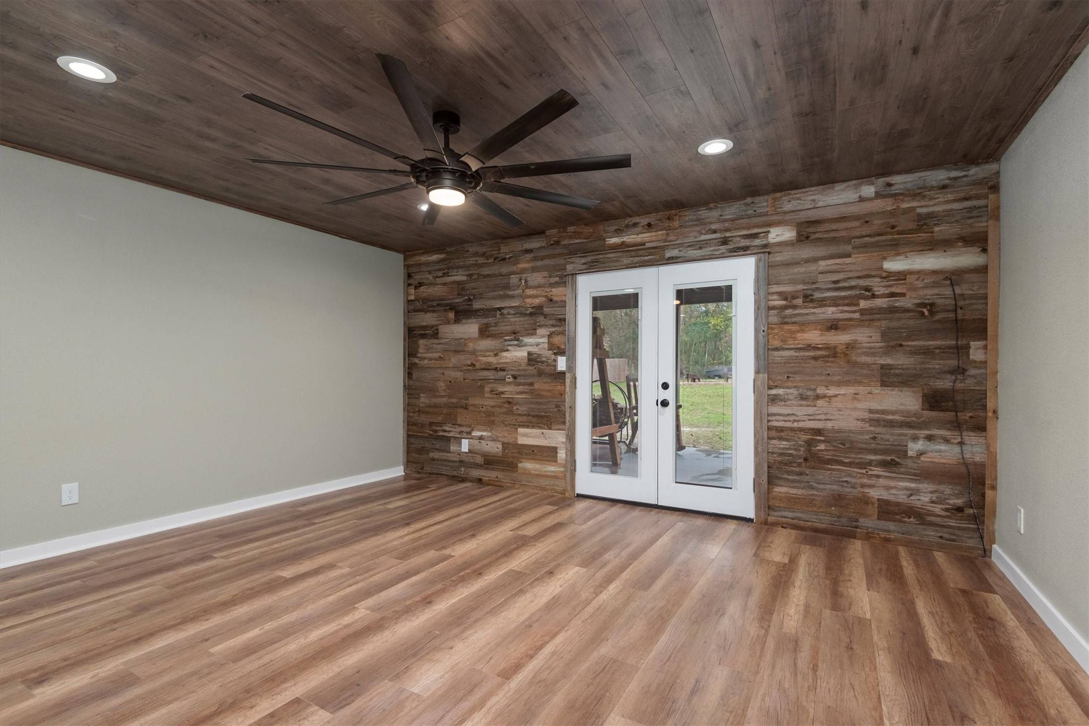 Conroe, TX 77303,10760 Royal Forest DR