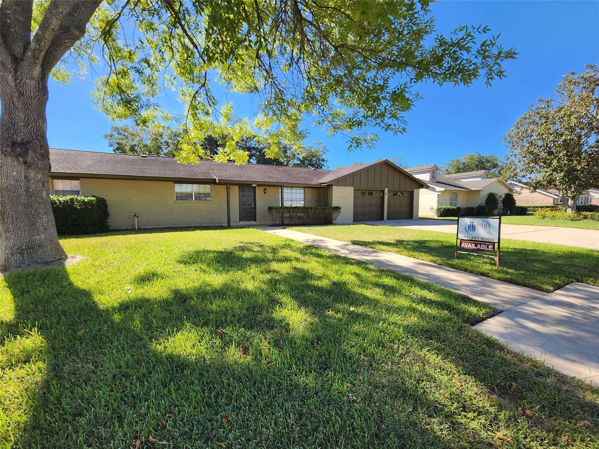 East Bernard, TX 77435,713 Clubside DR
