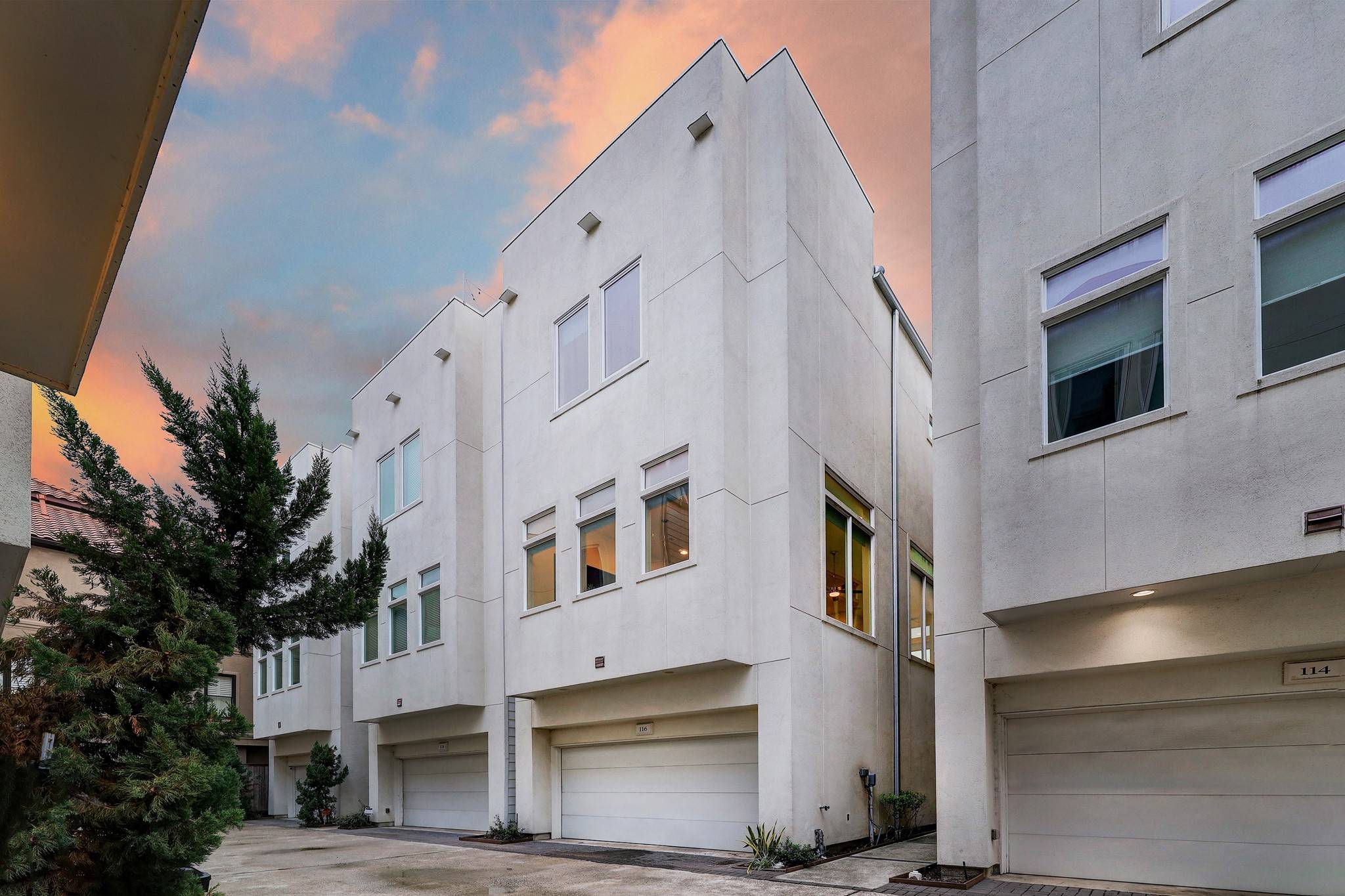 Houston, TX 77002,116 Pierce ST