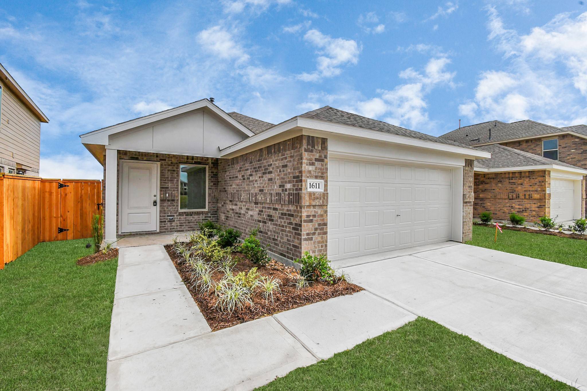 Angleton, TX 77515,1611 Windrose Bend