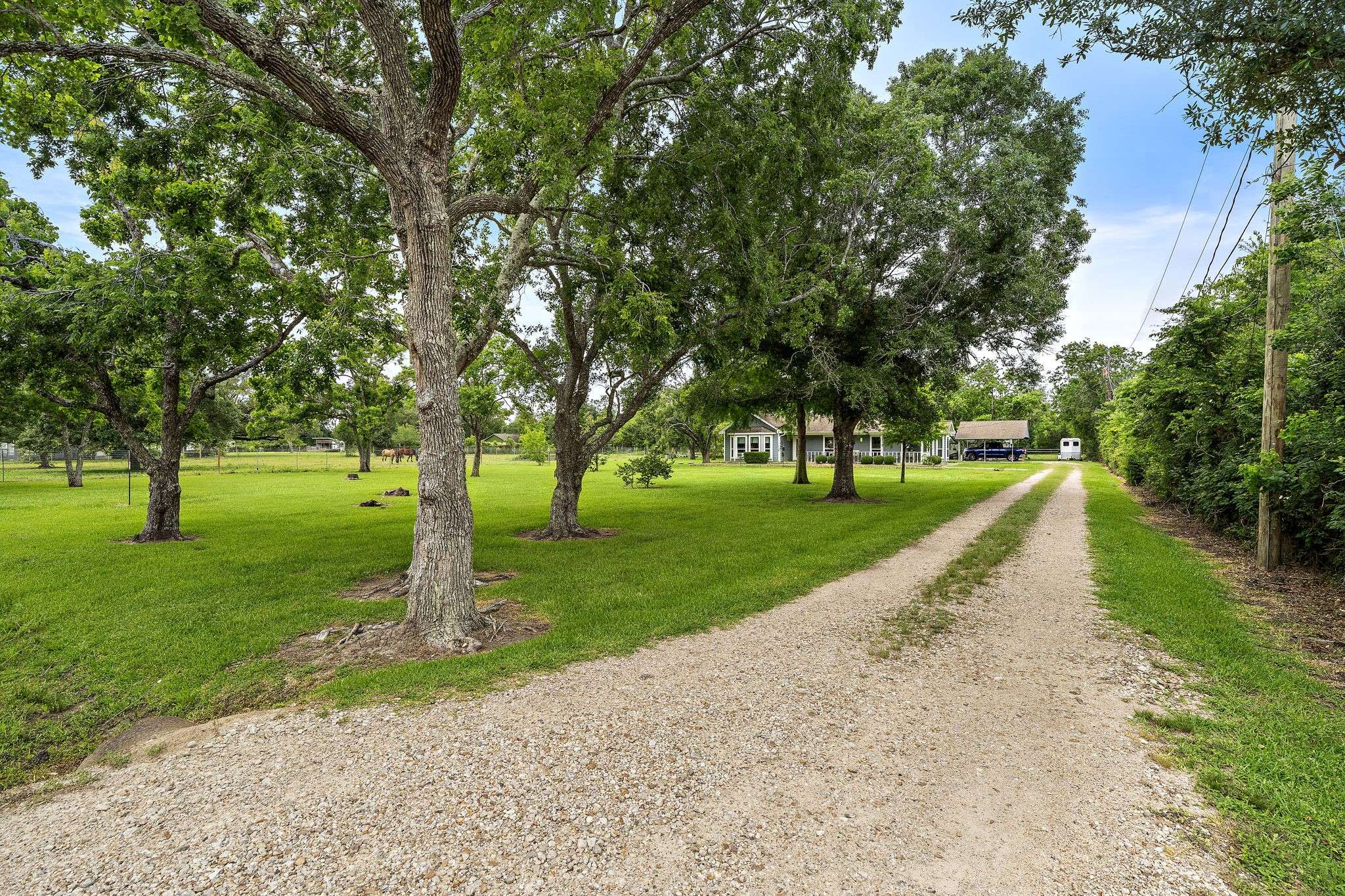 Alvin, TX 77511,927 County Road 423
