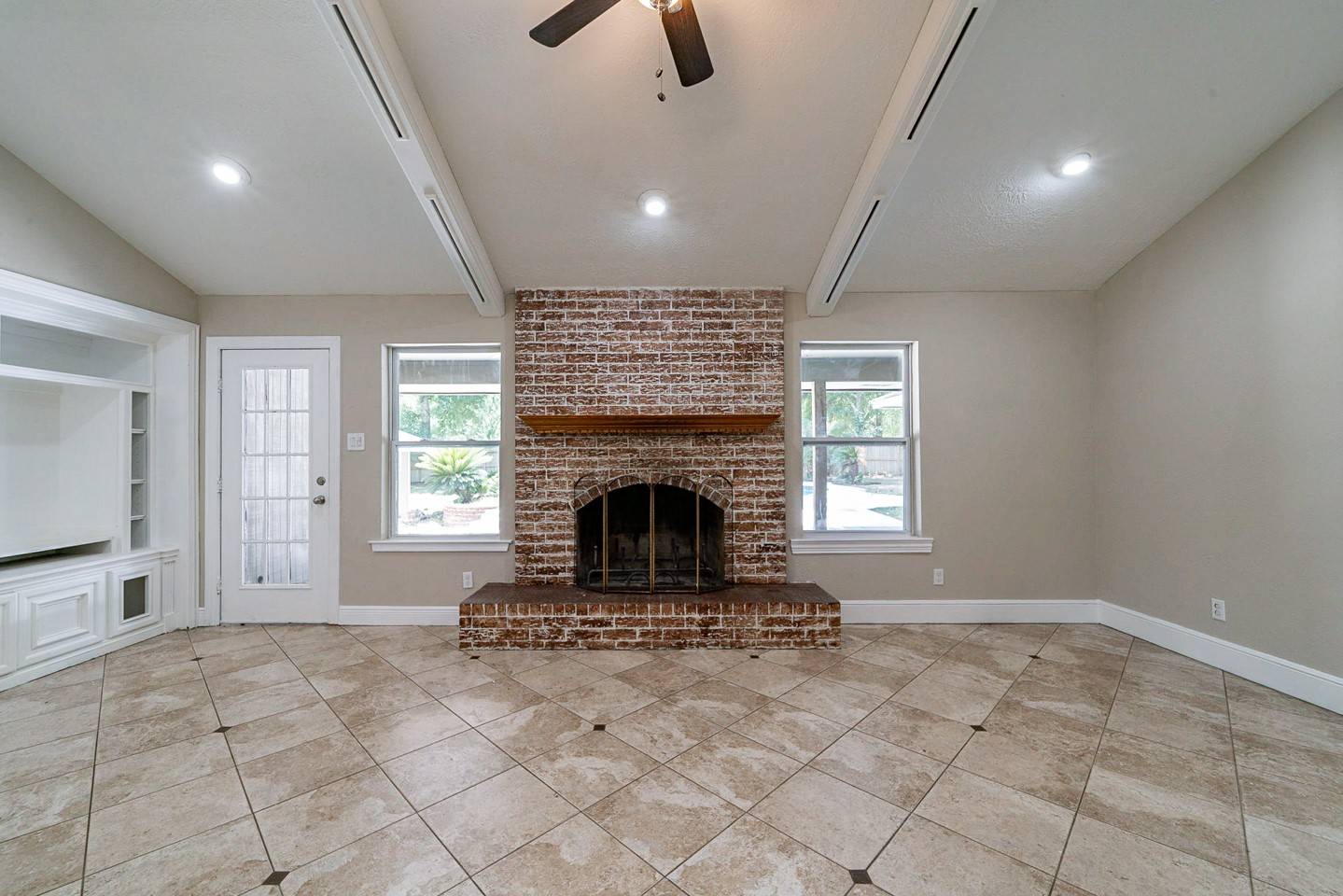 Woodbranch, TX 77357,292 Pin Oak TRL