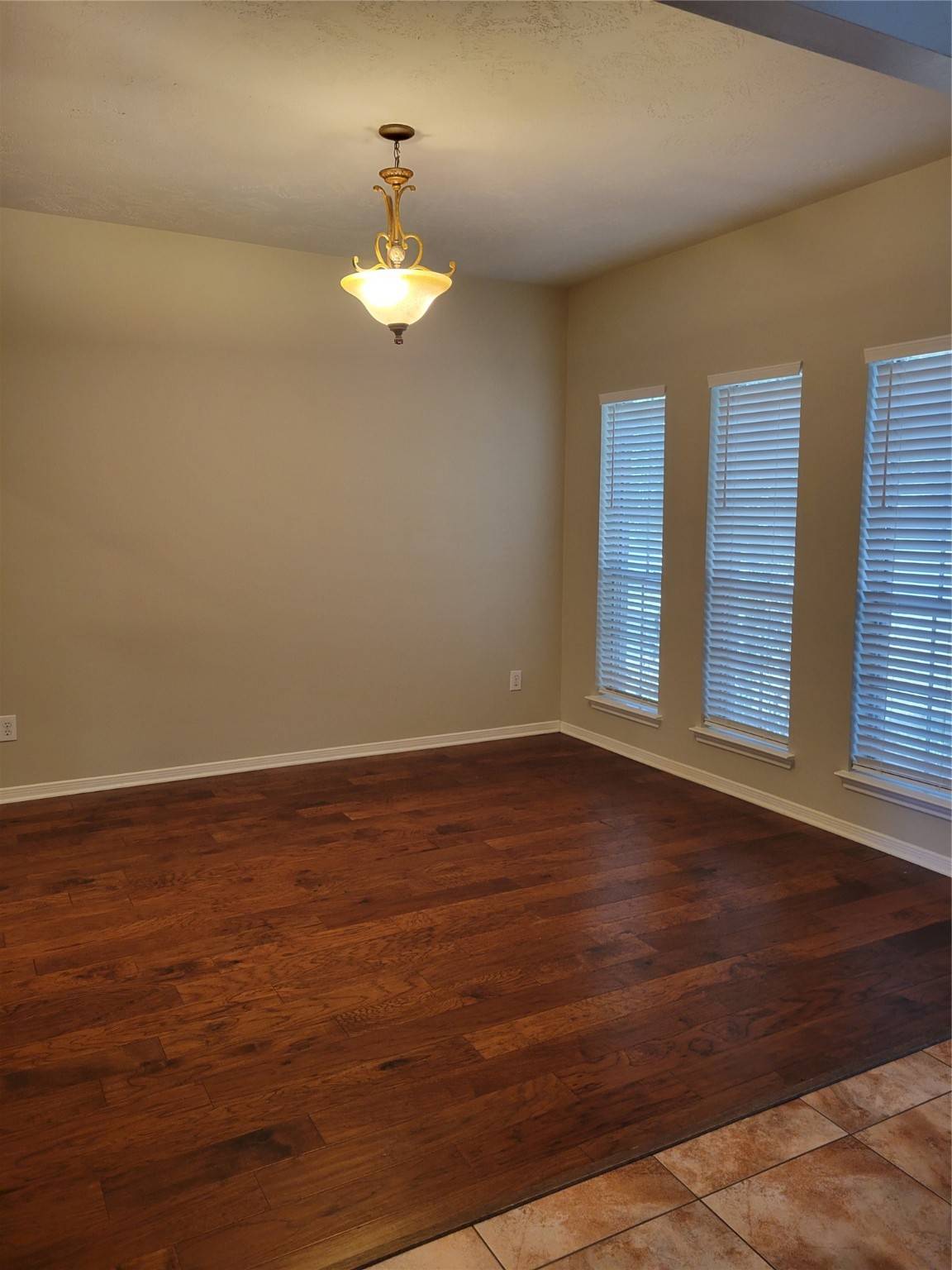 Pearland, TX 77581,3715 Pinehurst DR